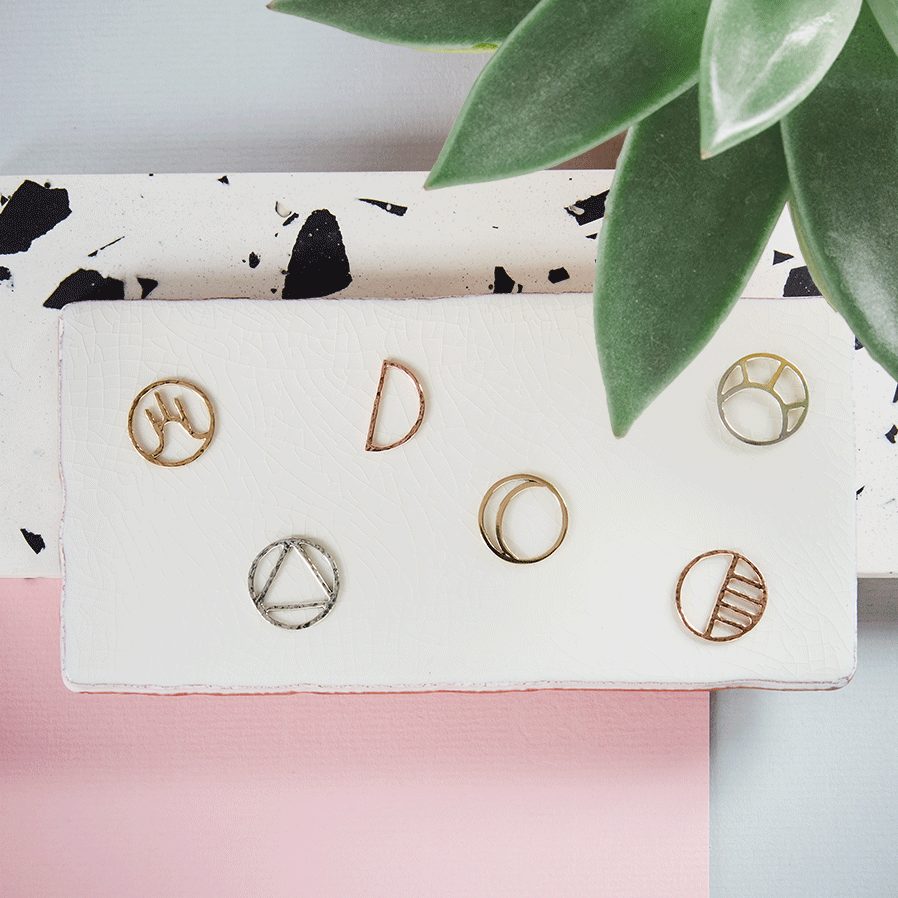 Pendant-Singles.gif