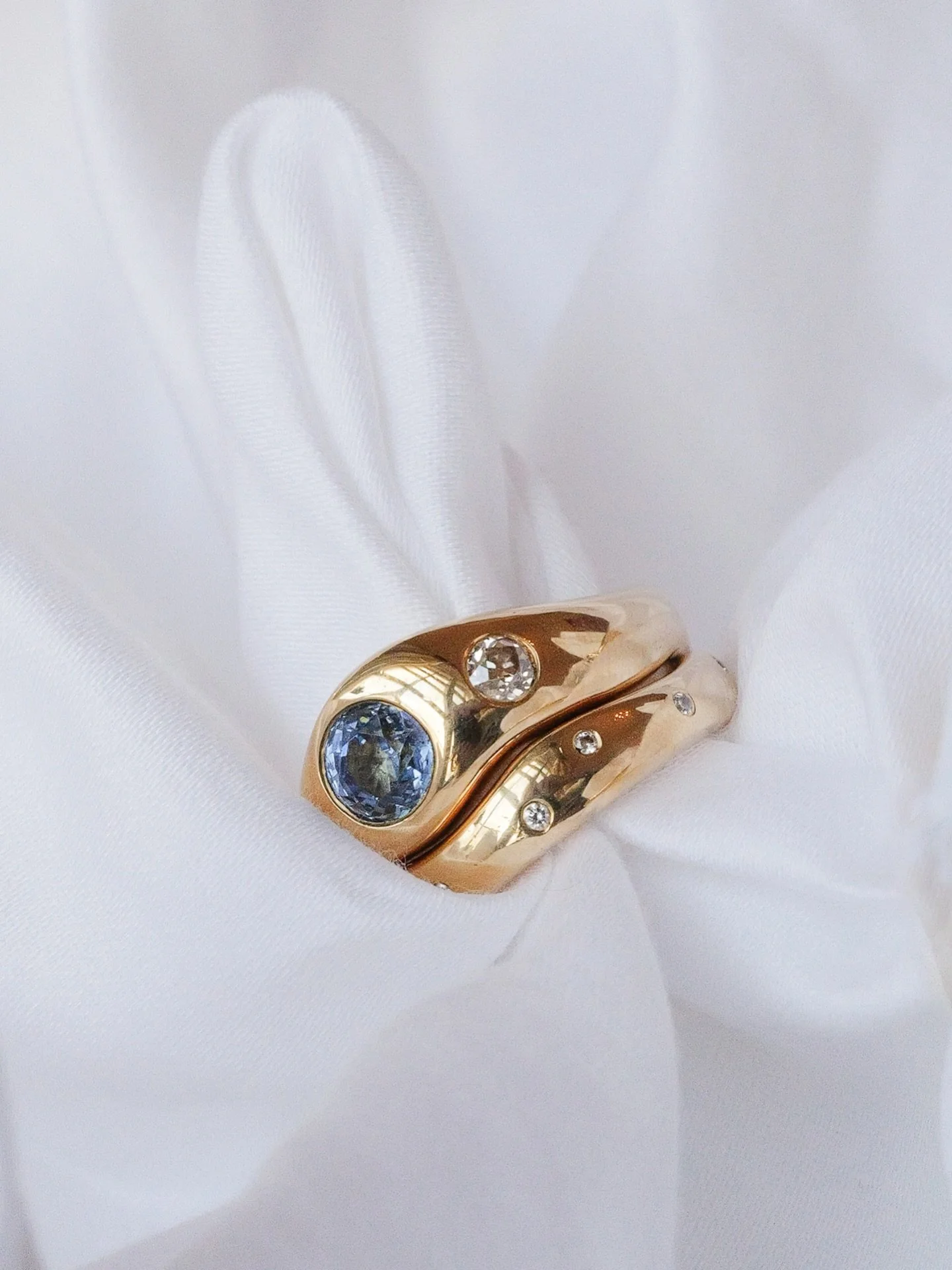 As we look ahead to 2026, we&rsquo;re opening our calendar for new bespoke appointments 🤍

If you&rsquo;re planning a proposal, beginning to think about wedding rings, or want to design a modern heirloom to mark a special moment in time, now is the 