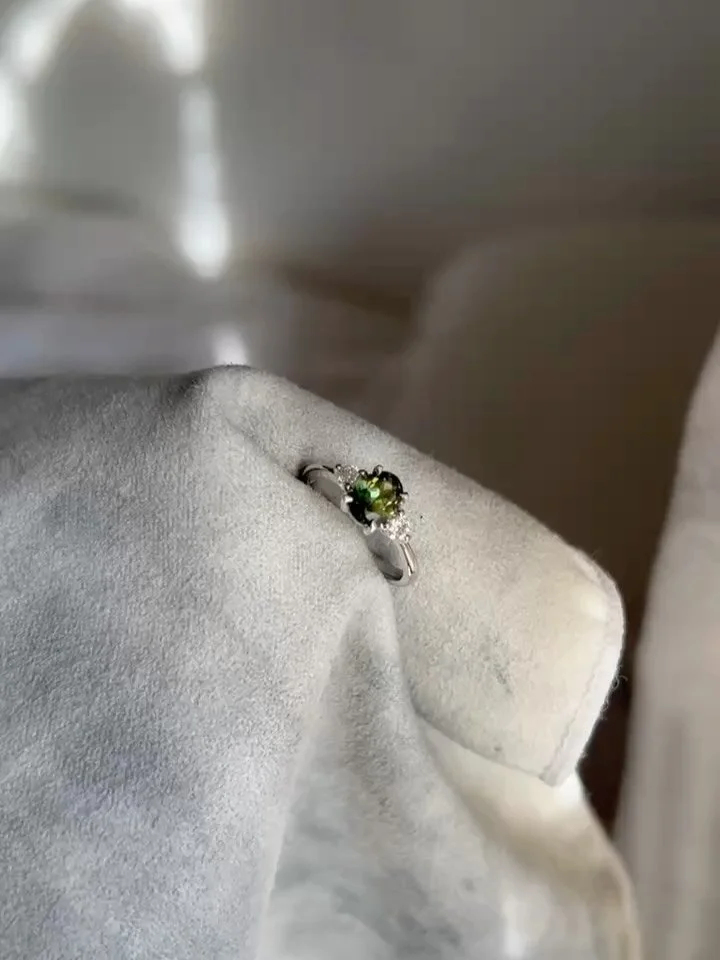 Every bespoke piece begins with a conversation 🤍

Whether you have a clear vision or just a feeling you can&rsquo;t quite put into words yet, our bespoke appointments are where it all begins &mdash; a chance to explore stones, discuss design, and st