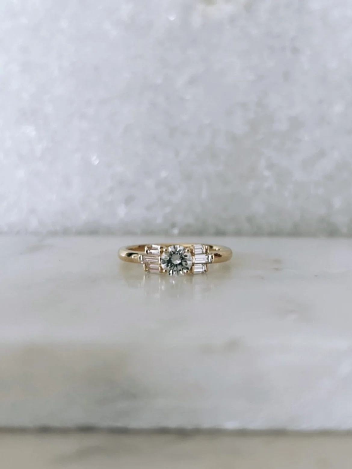 Old soul. New story 🤍

Art deco lines, ethically sourced diamonds and 18ct Fairmined Gold. A bespoke ring made for a special KIND client ✨