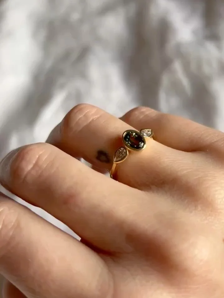 Uniquely you 🤍 Our bespoke services allow you to design a modern heirloom that shares your personal story.