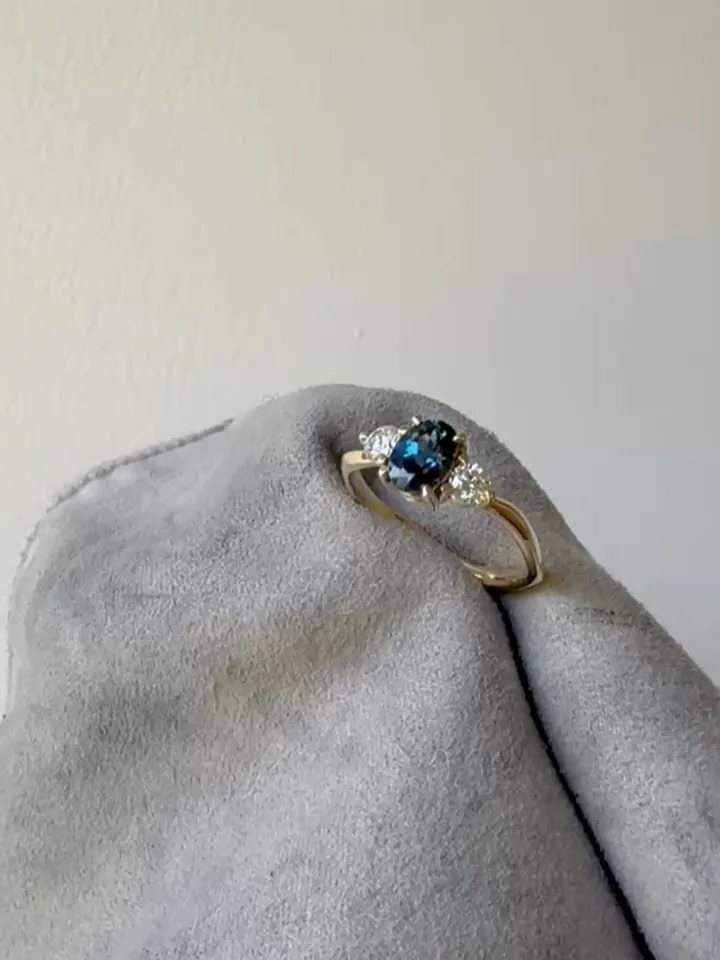 There&rsquo;s something special about a deep blue sapphire that is completely iconic and stands out in the crowd 🤍

Go bespoke and get in touch with us to design your next modern heirloom.