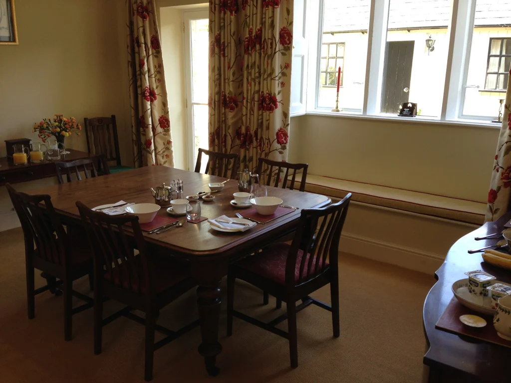 Dining Room.jpg