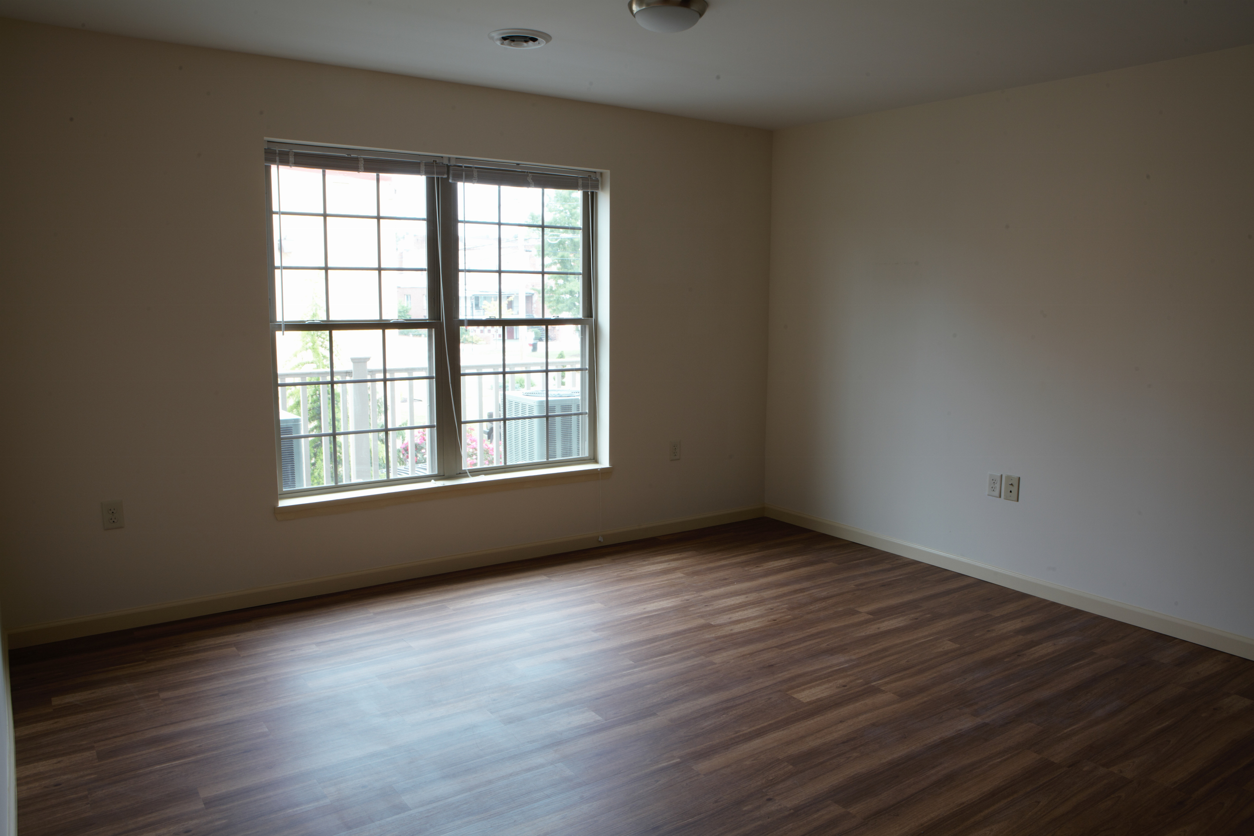 2 Bedroom: Living/Dining Room