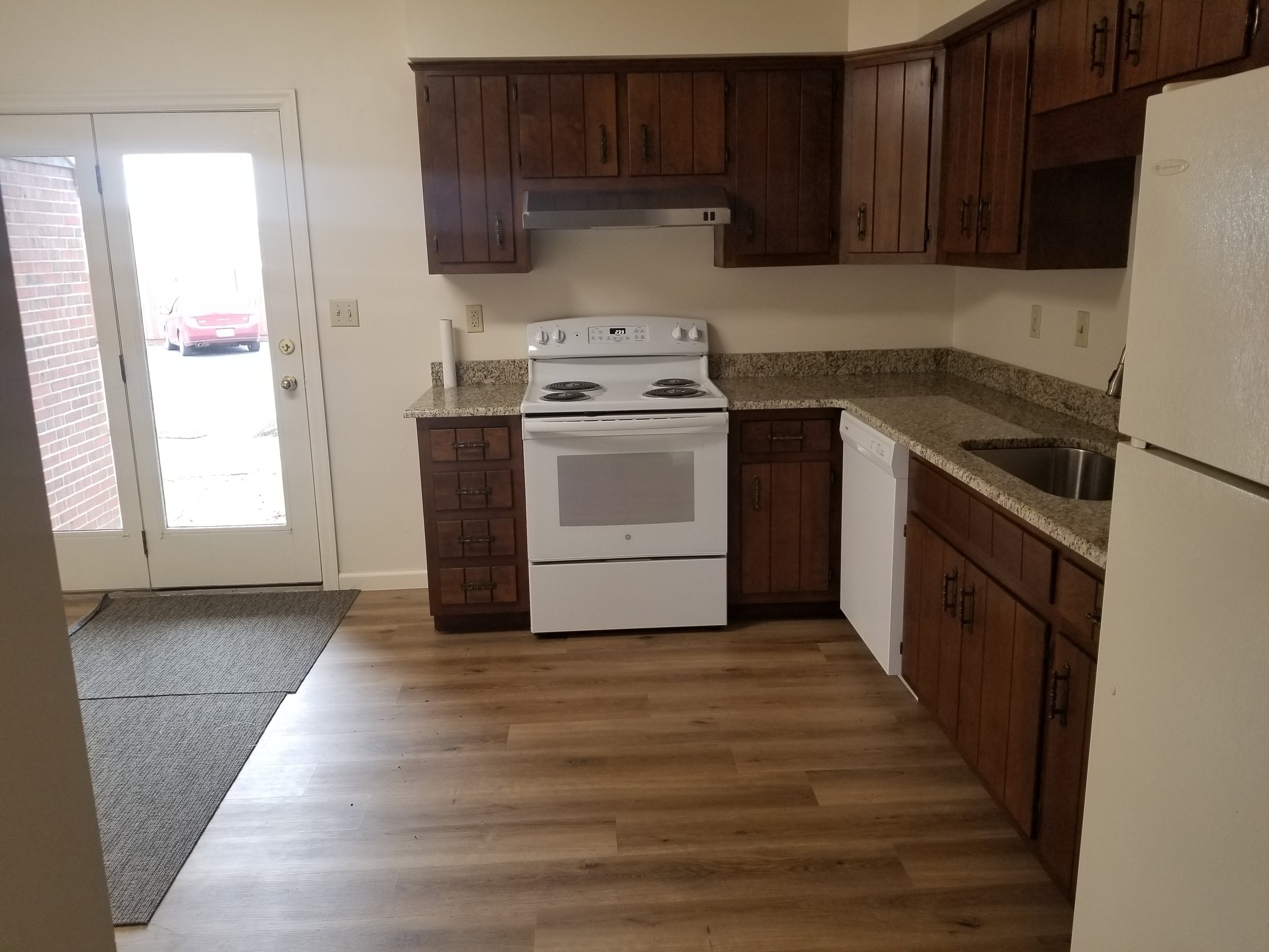 kitchen-dining room.jpg