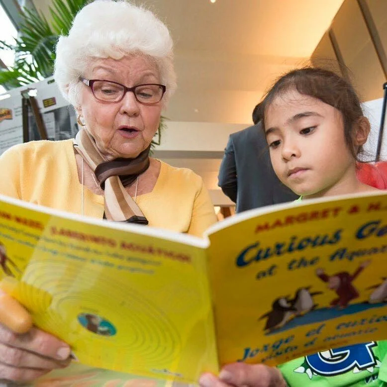 Read Houston Read Photo with Mimi - HISD.jpg