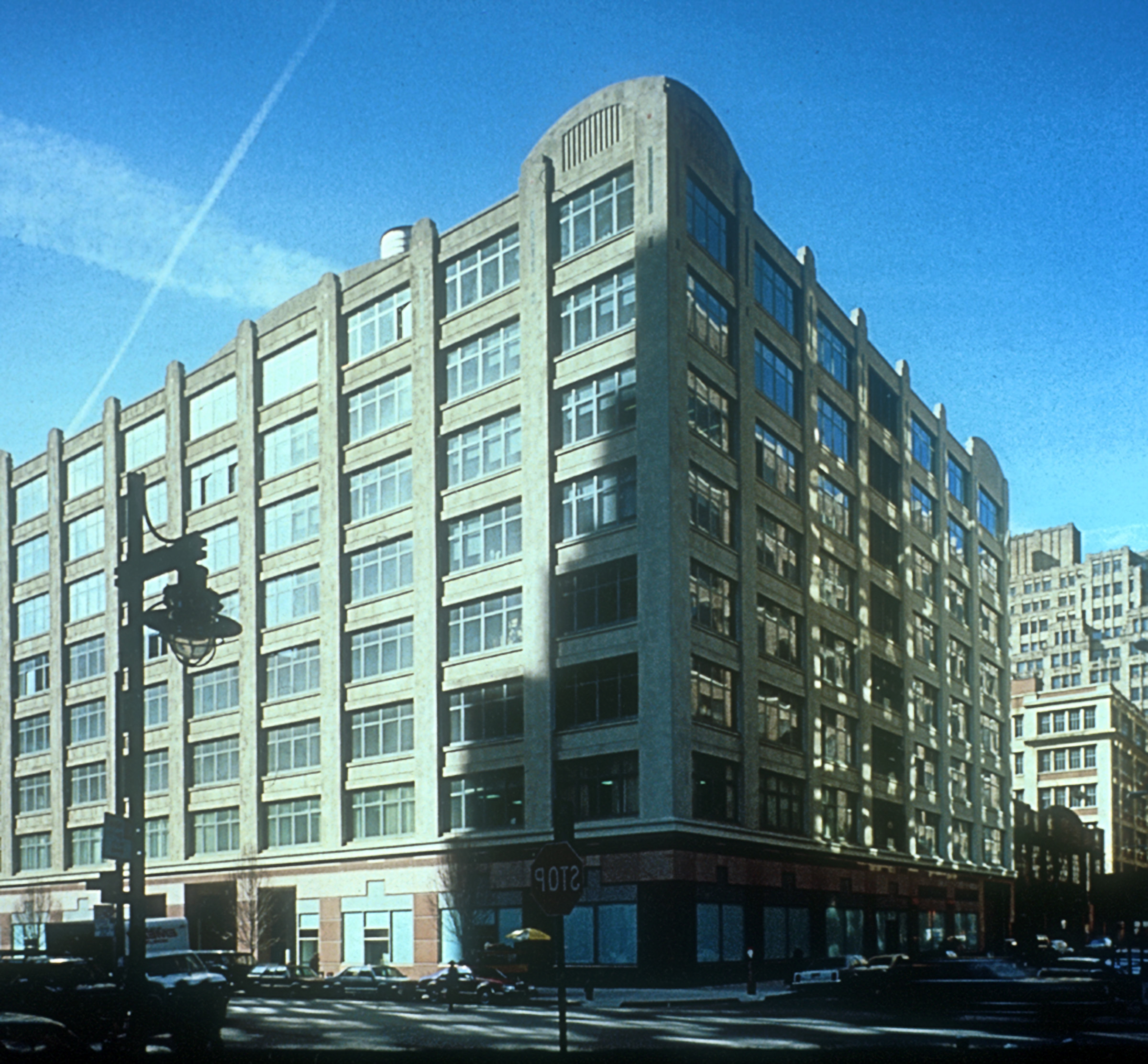 350HudsonExt.jpg