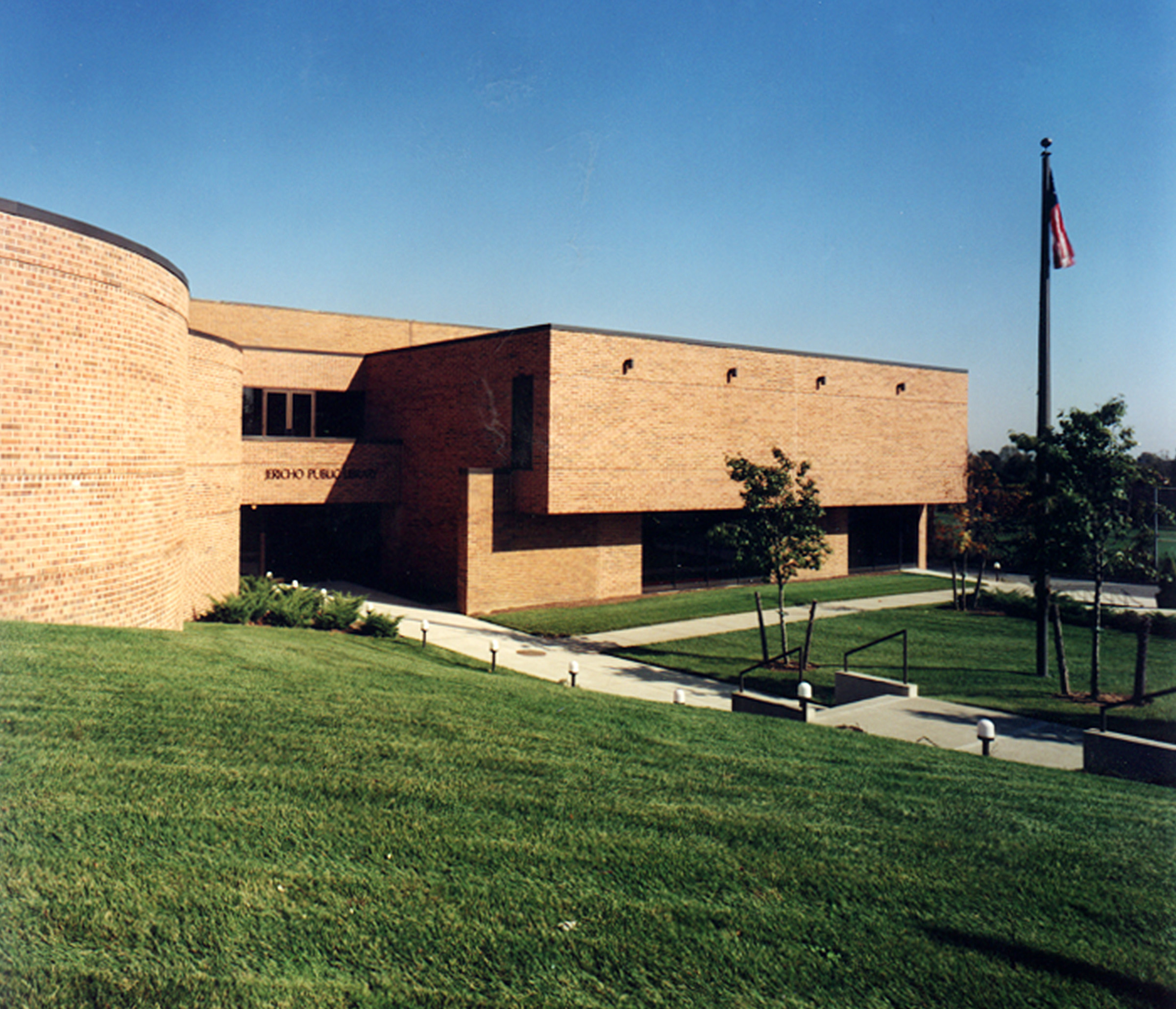 Jericho - Exterior - Side Shot with Lawn.jpg