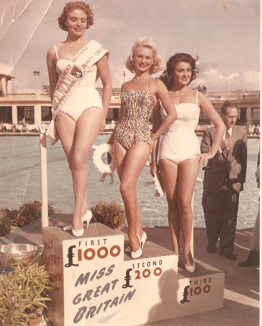 Leila Williams wins Miss Great Britain 1957