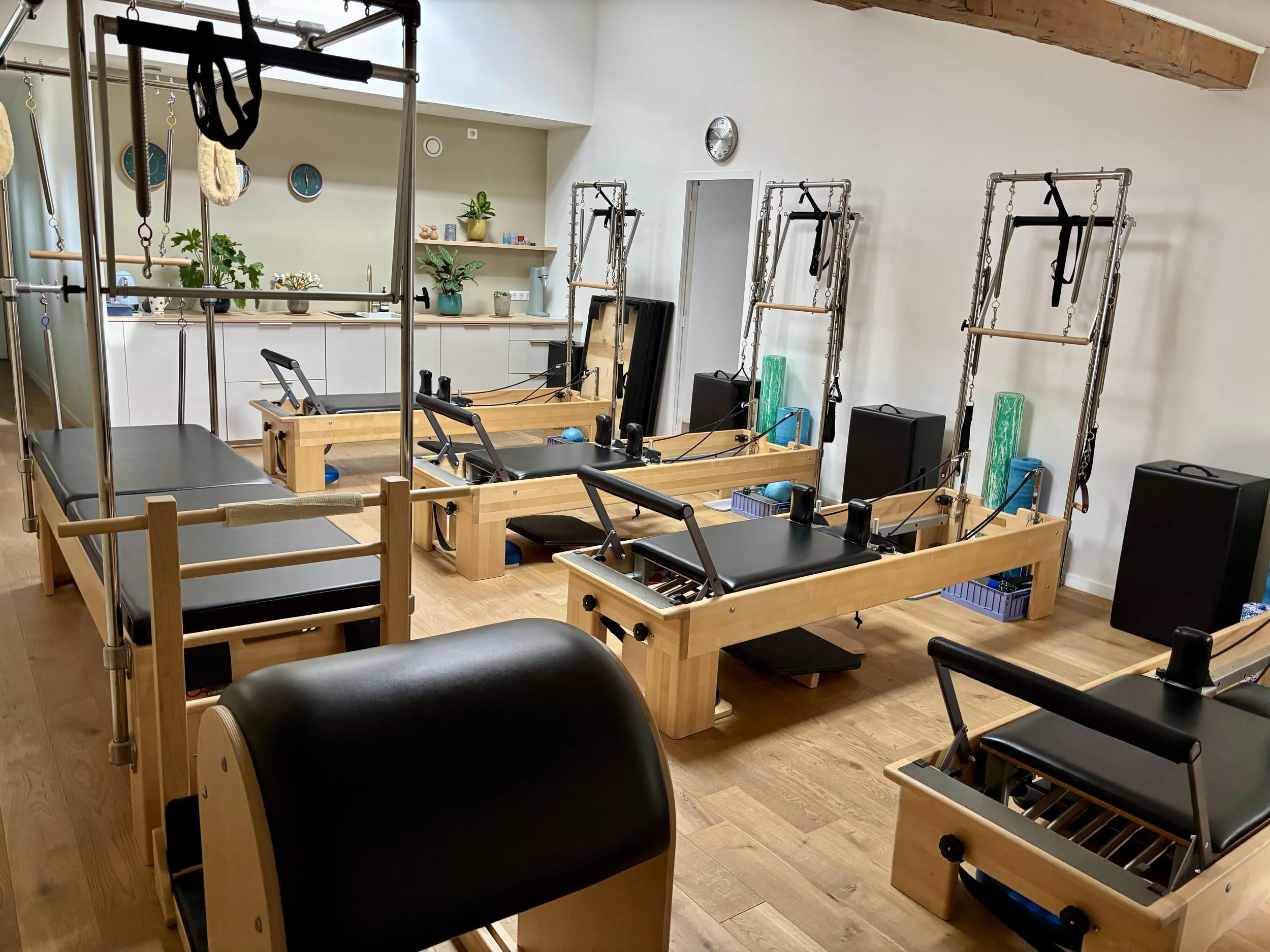mstudiopilates-reformer-chartrons.jpg
