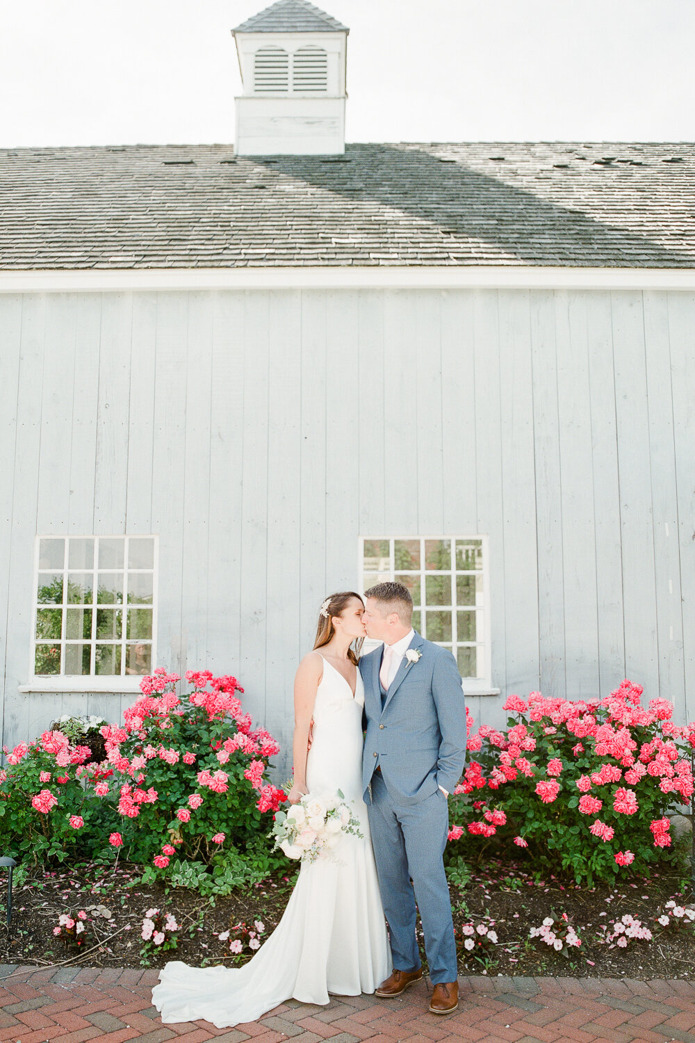 Bride and Groom Photos at Bonnet Island Estate