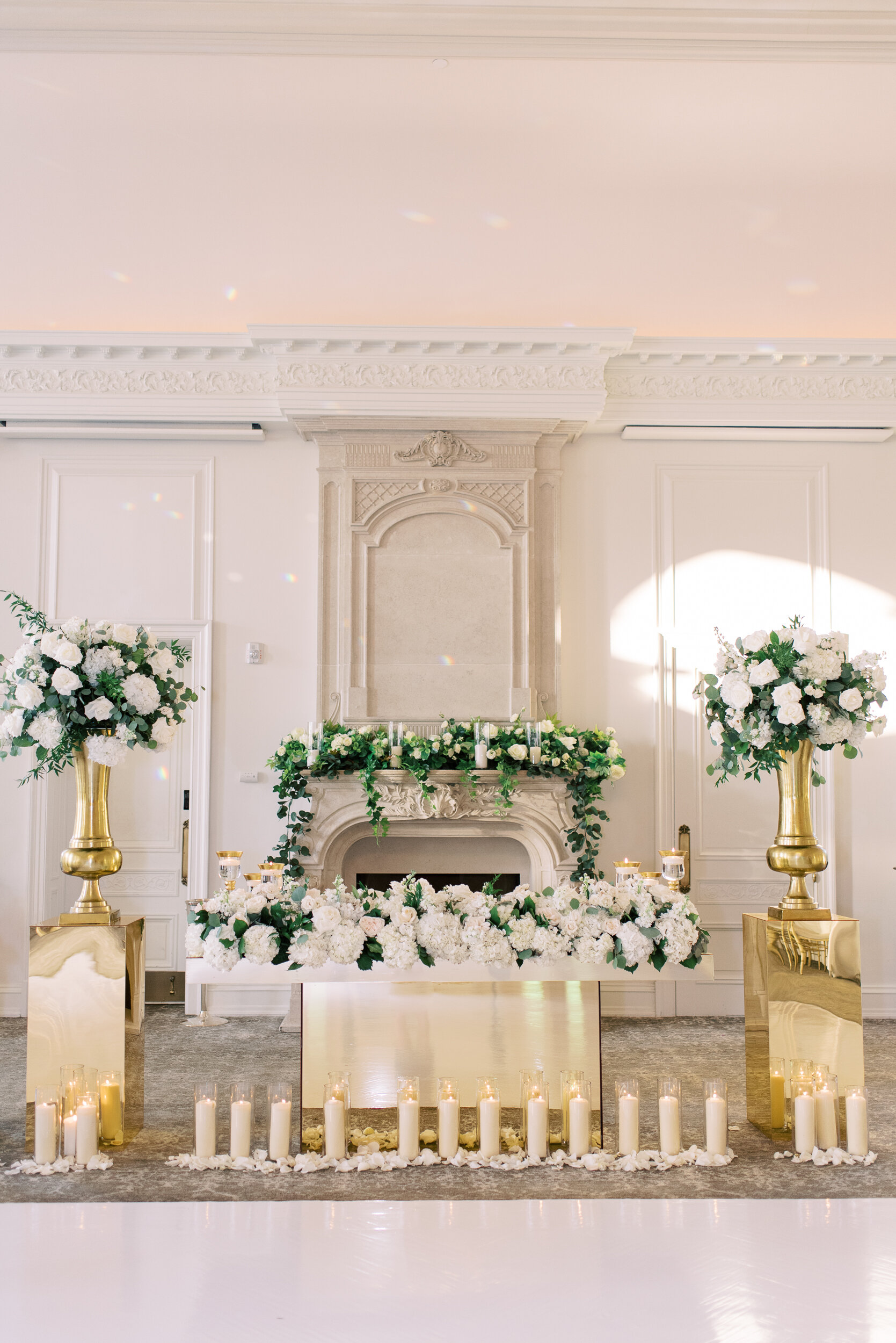 White, Green, and Gold Reception Table Decor