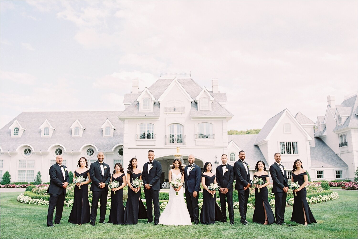 Full Bridal Party Photos in Front of The Park Chateau