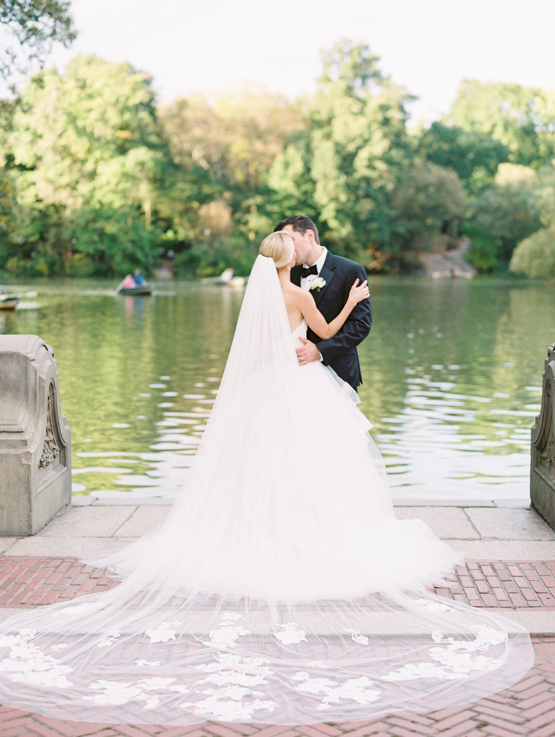 Bride and Groom Wedding Photos at Central Park, NYC