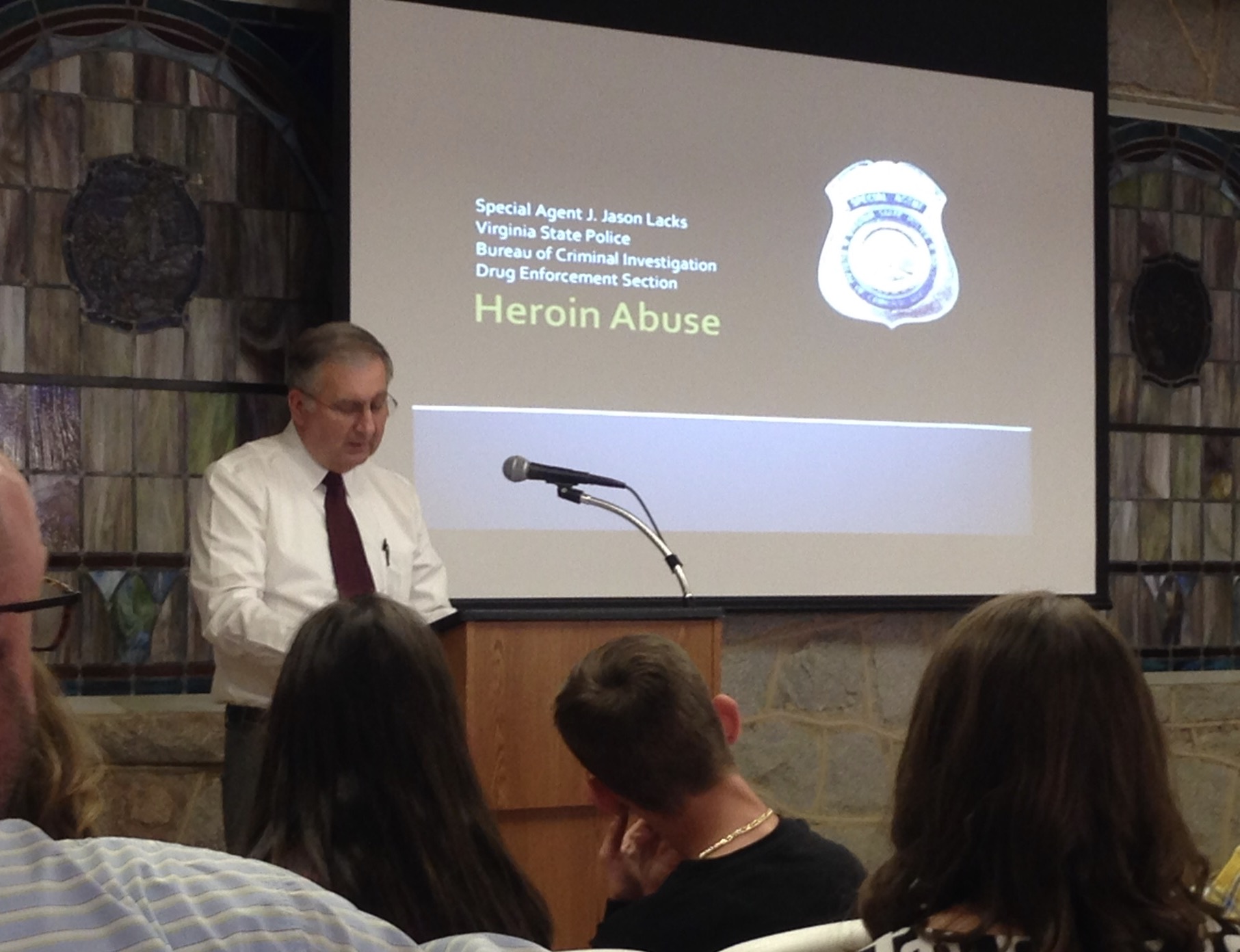Bethany Pastor/State Police Special Agent Ronnie Campbell opened the “Drug & Gang Awareness Program”