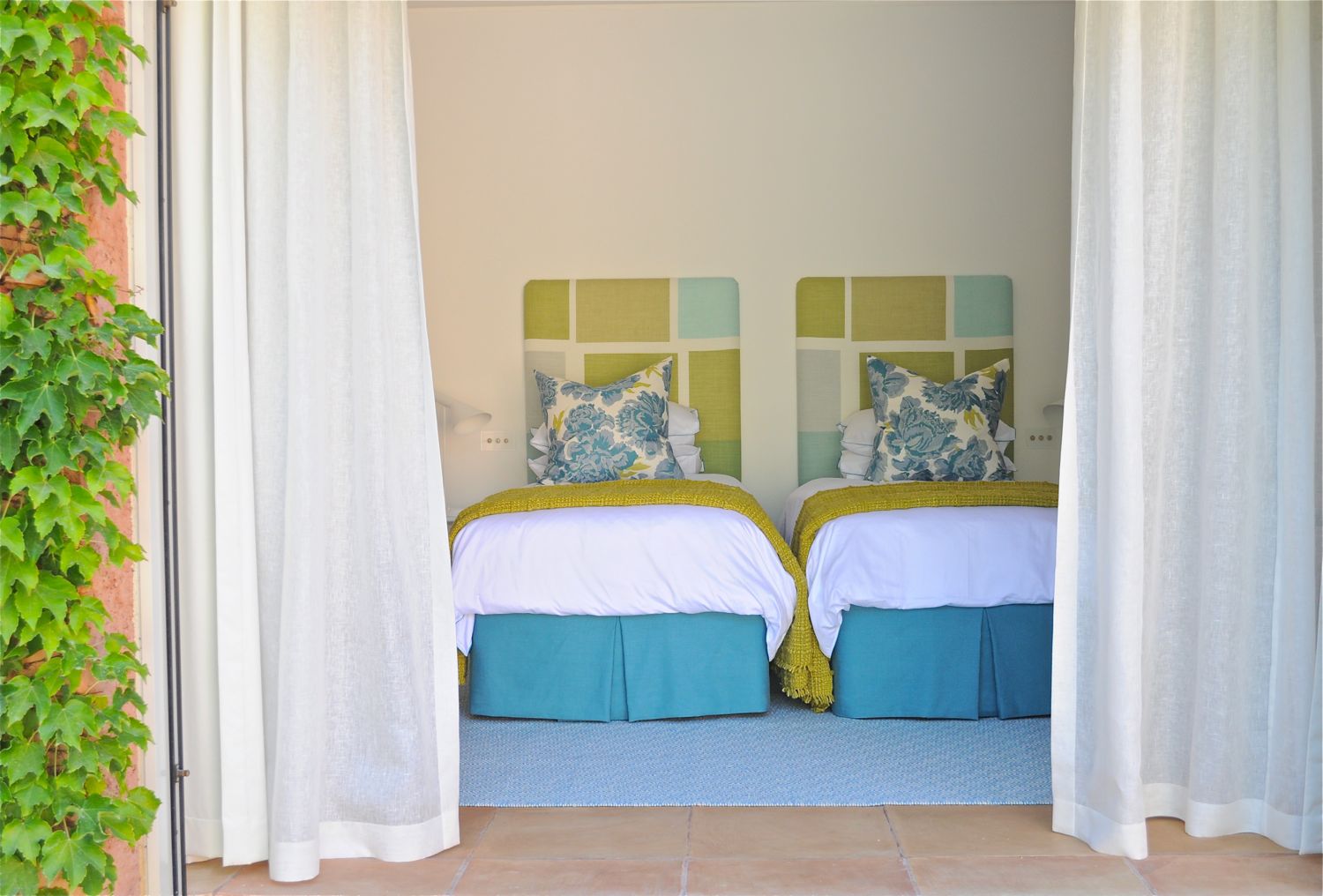 TURQUOISE BEDROOM