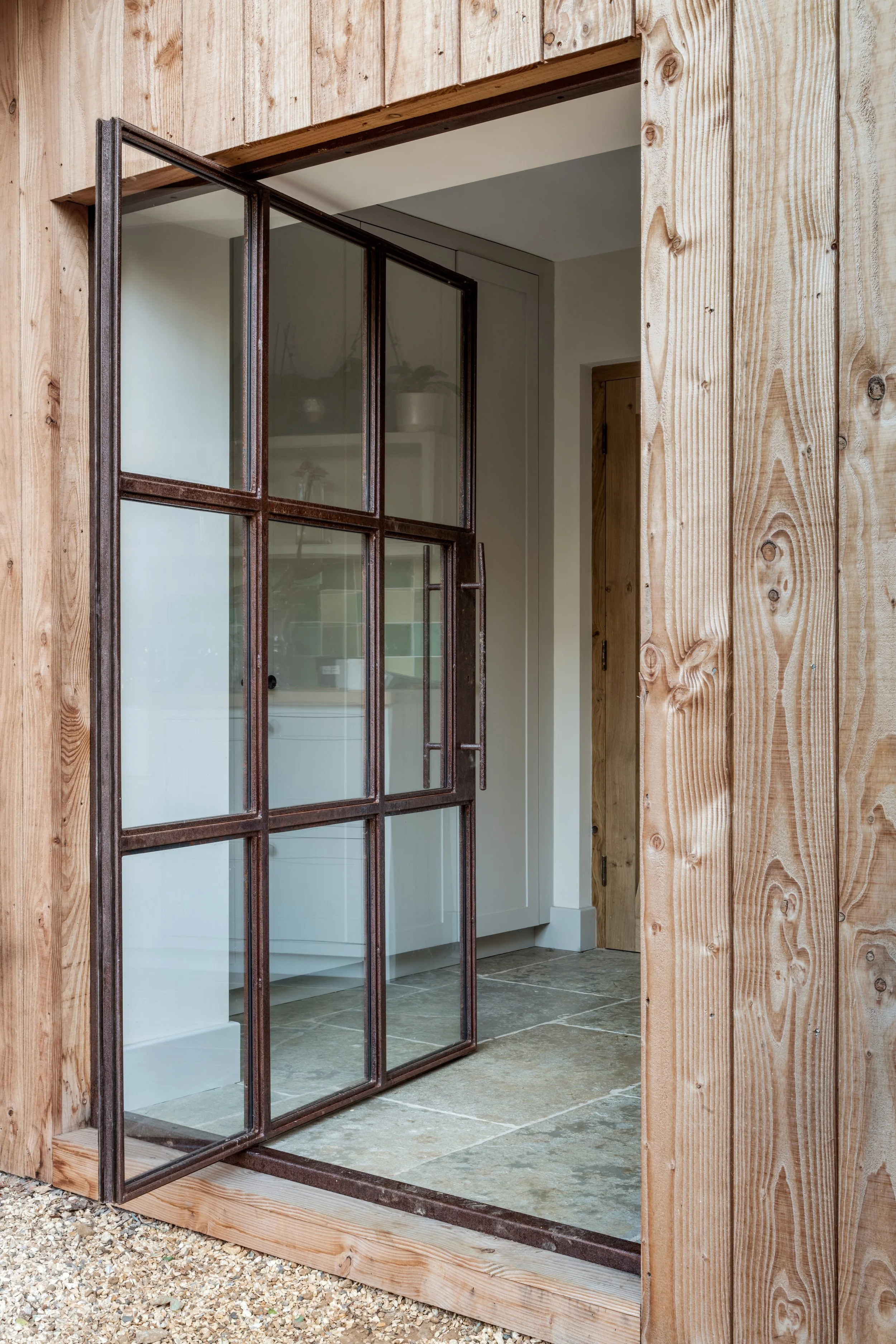  entrance to utility room