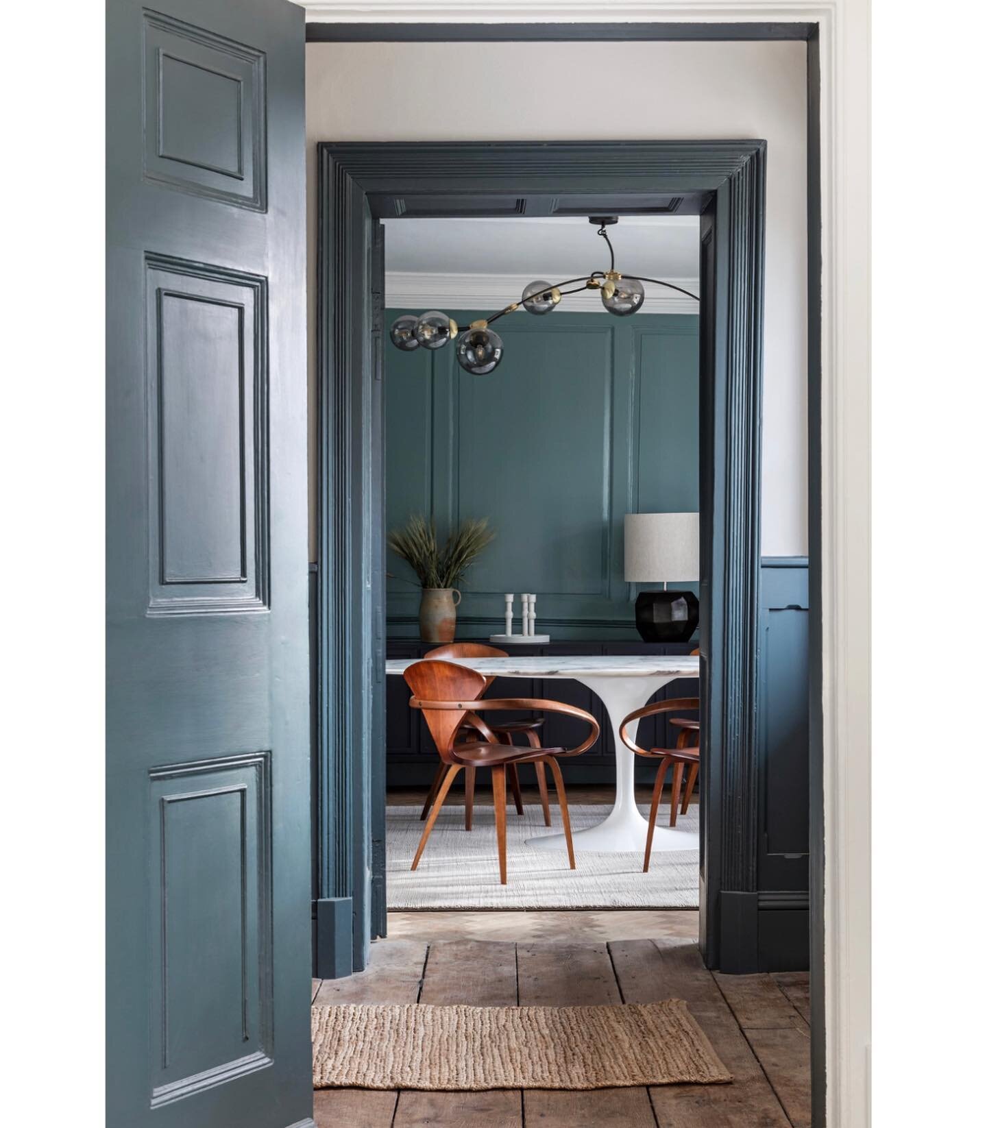 Interior design for this listed family home in Oxfordshire countryside from @louiseholtdesign with architects @andersonorrarchitects 📷@AndrewBeasleyphoto Wall colour is Oval Room Blue from @farrowandball #interiordesign #wallpanelling #diningroom #c