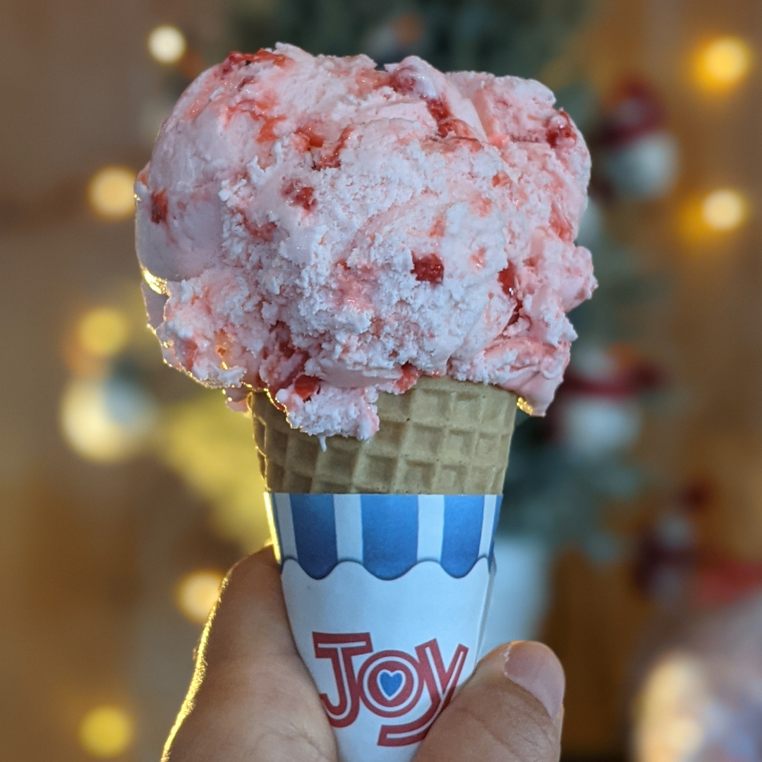 Peppermint ice cream cone.png