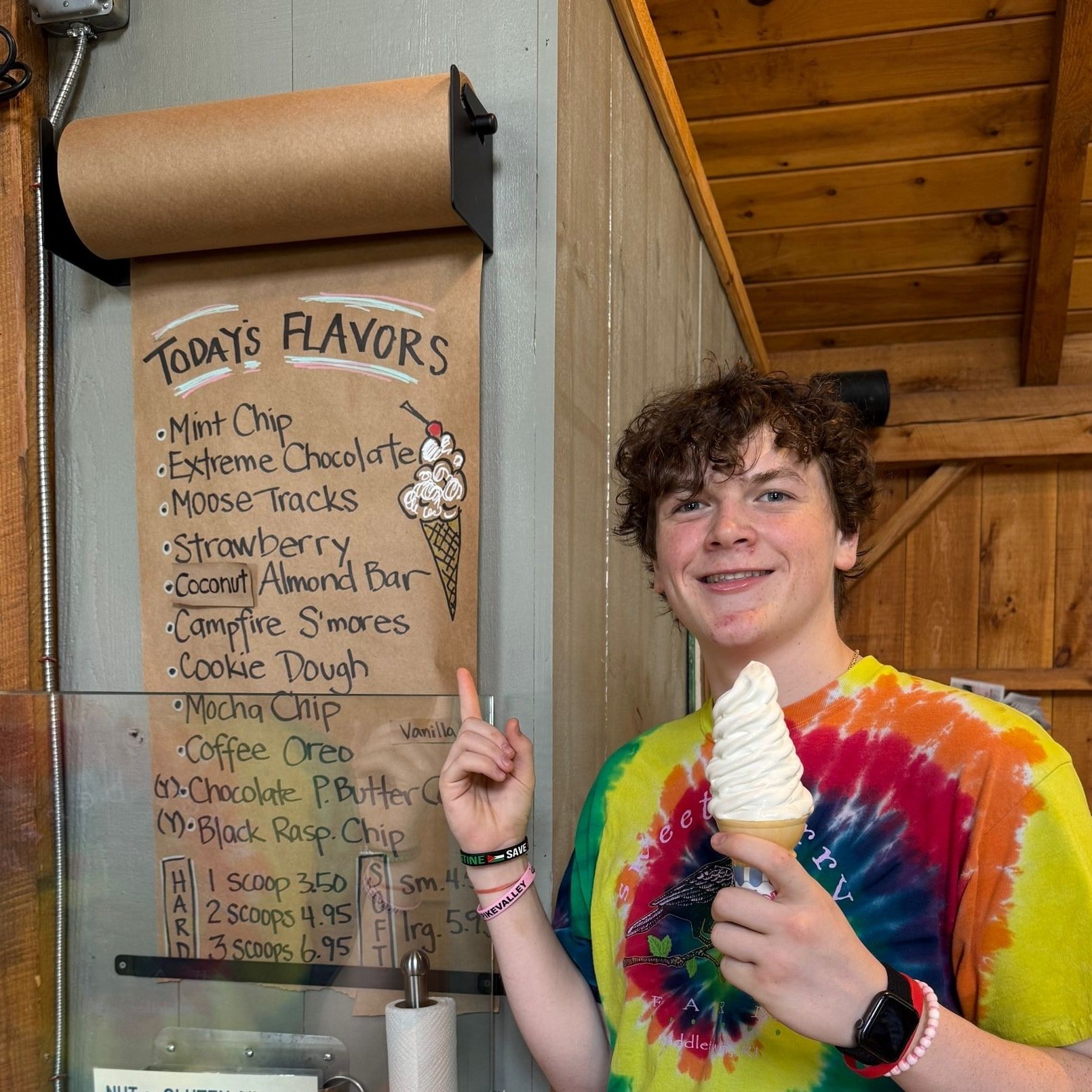 Our vanilla soft serve 🍦 beats the heat&hellip;and our hard ice cream flavors will satisfy anyone&rsquo;s craving! Declan is happy to scoop you a cup or cone!