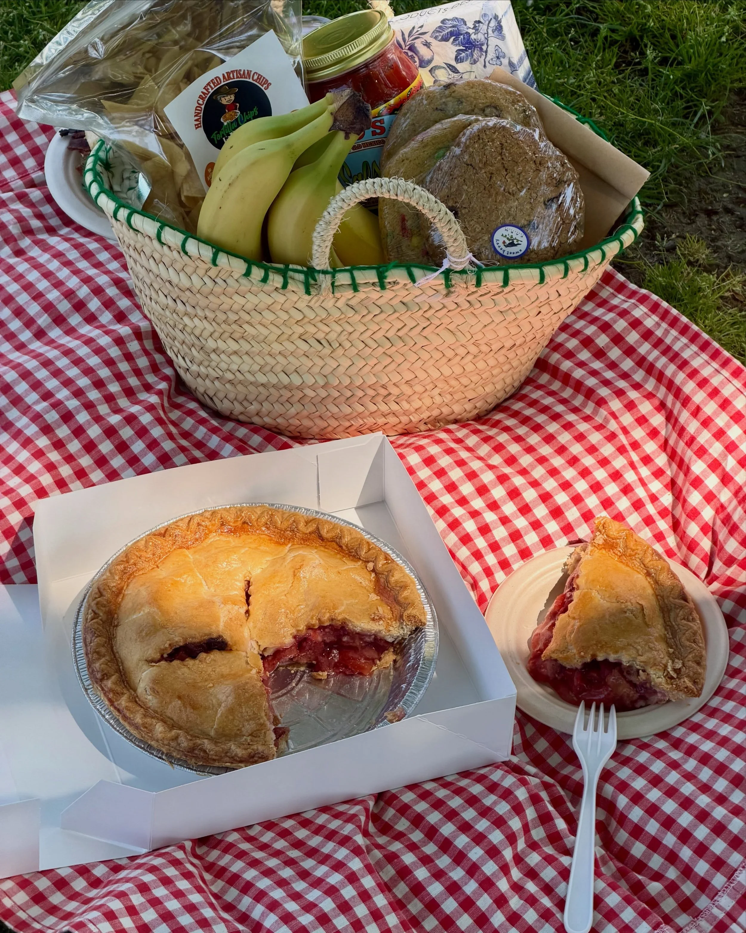 Memorial Day weekend is almost here✨ Make your  planning easy with fresh pies, prepared foods, BBQ favorites, &amp; picnic essentials from our market&mdash; with pies and catering menu items available online for pre-order to help you get ahead of the