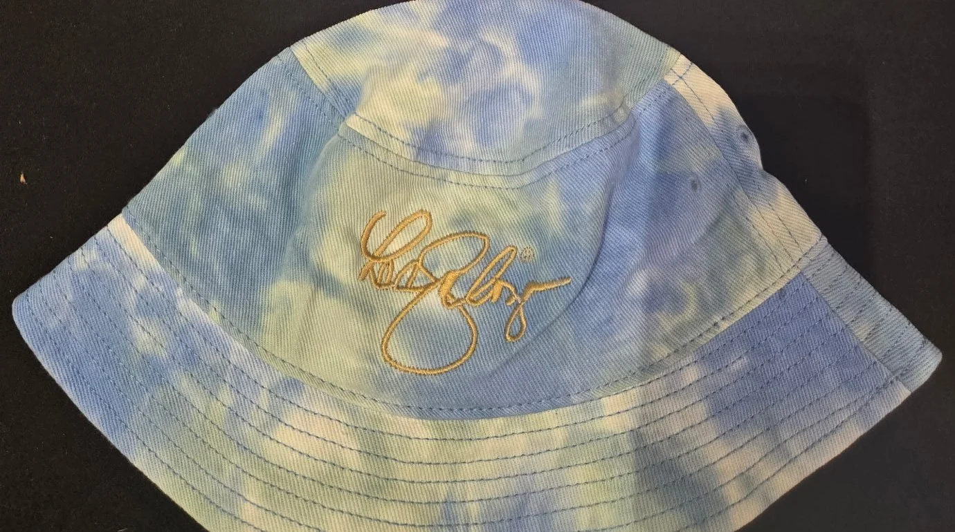 hat_blue-sky.jpg