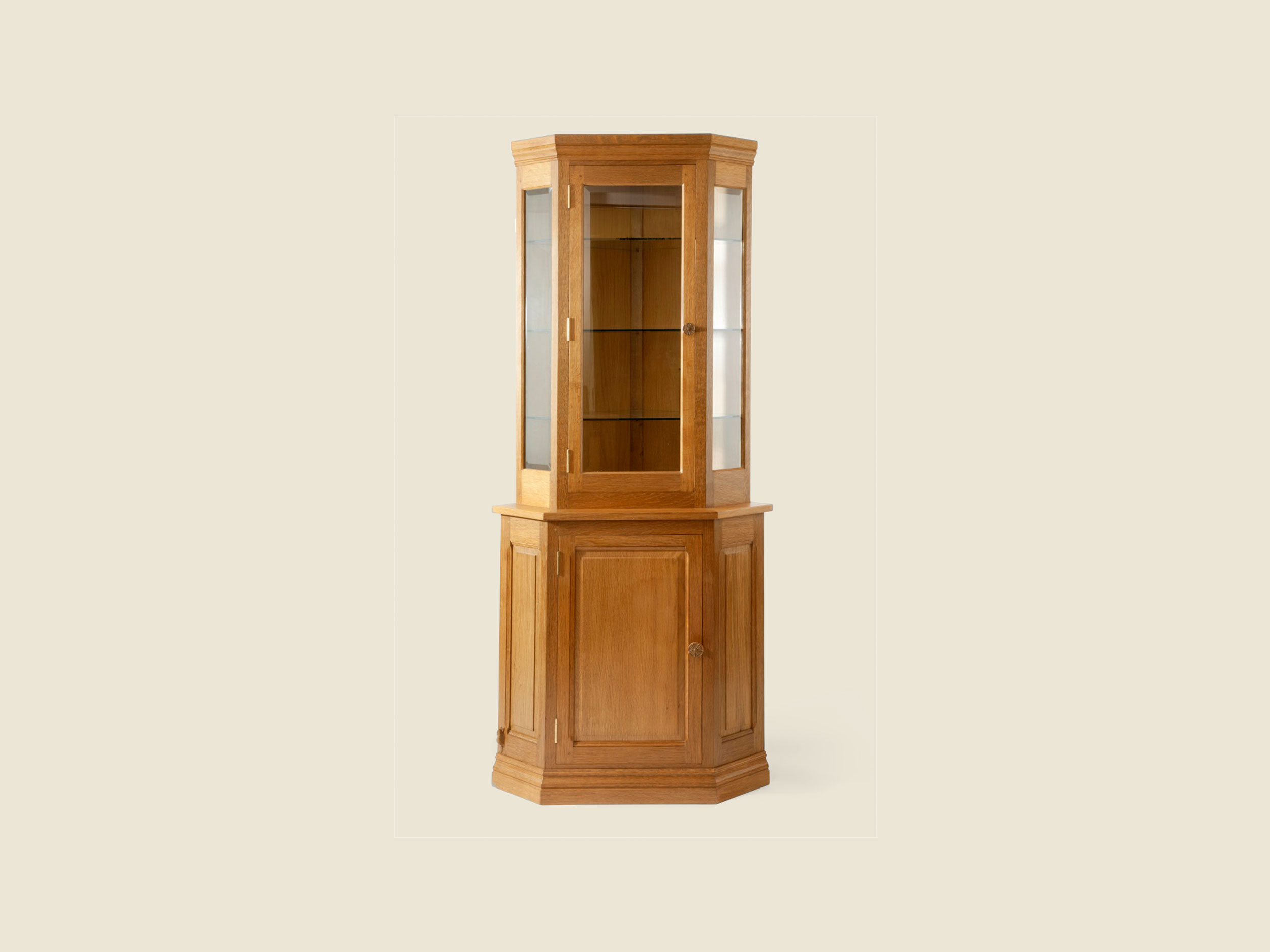 BF502C Oak Corner Display Cabinet 