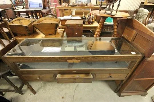 Re-Purchasing a Beautiful Old Shop Fitting Cabinet