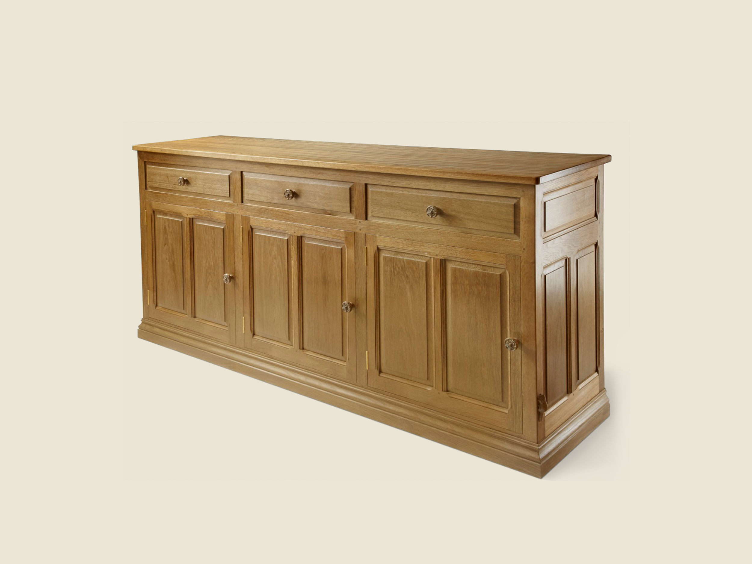 handmade_oak_sideboard.png