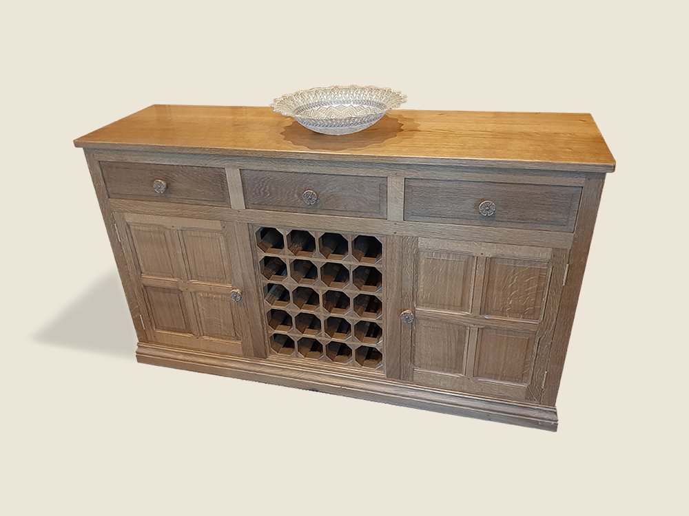 BF621 Sideboard with Centre Wine Rack 