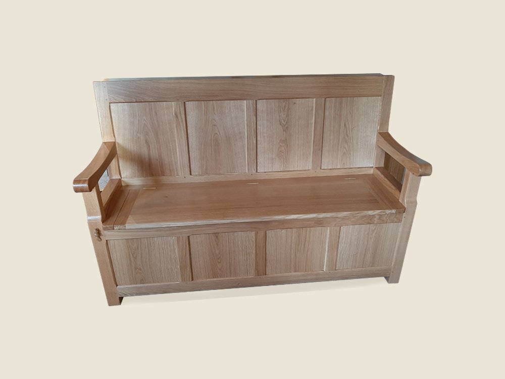 BF244 Contemporary Oak Settle