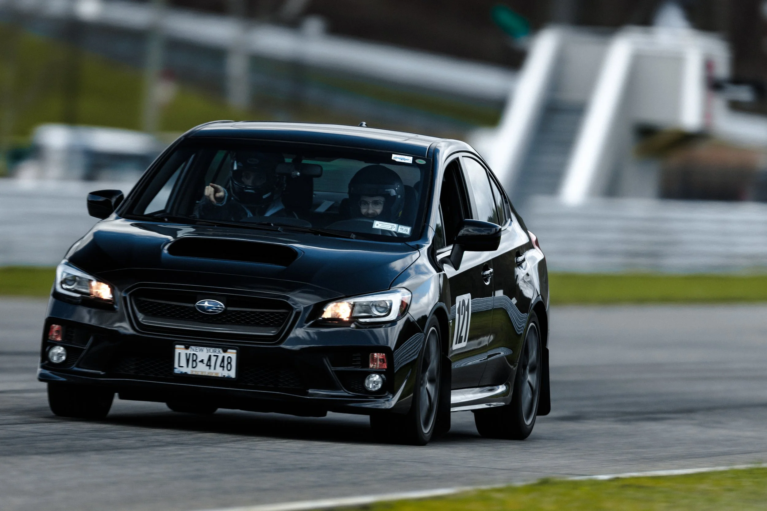 r711115.jpg
