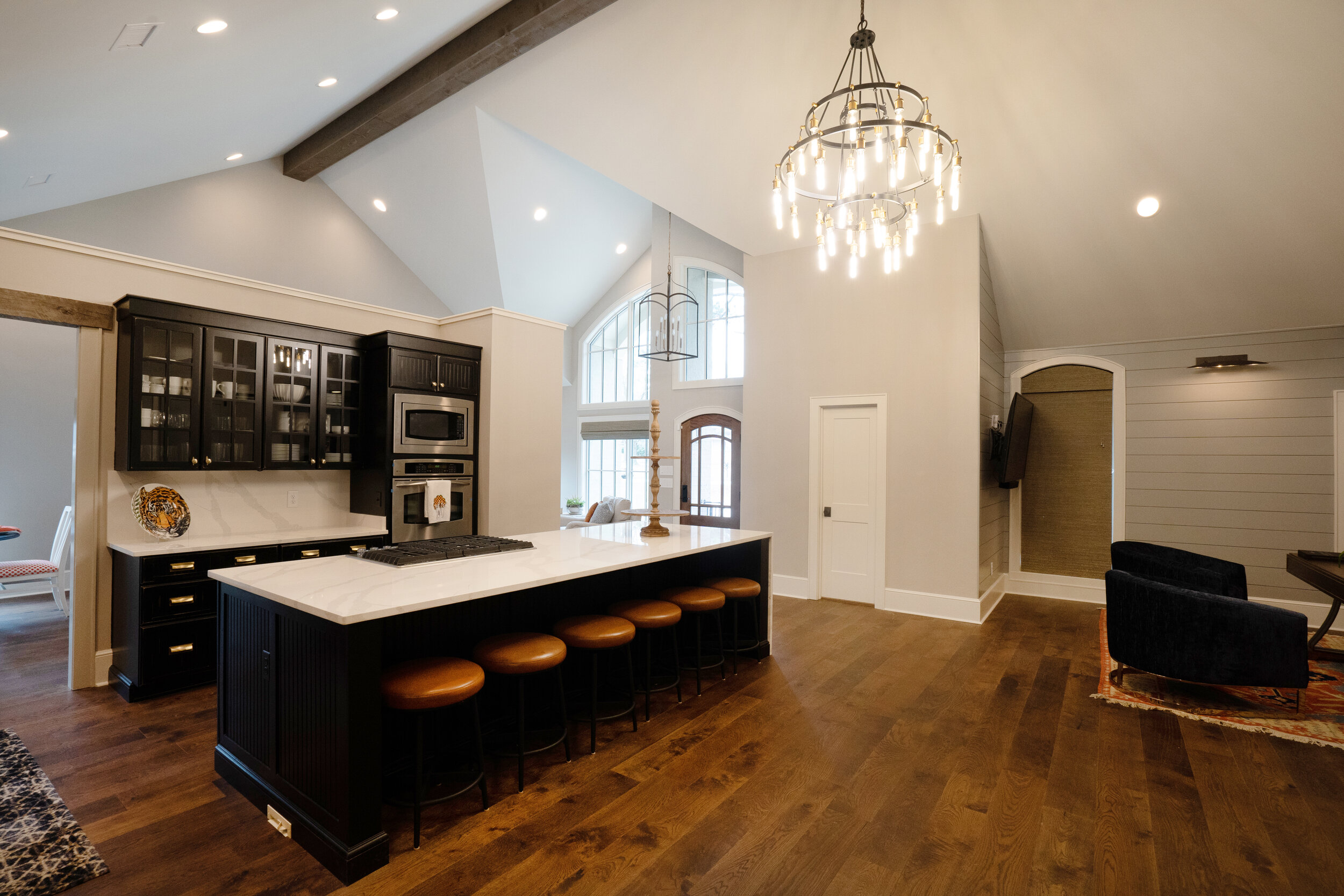 About — J Manifold Construction