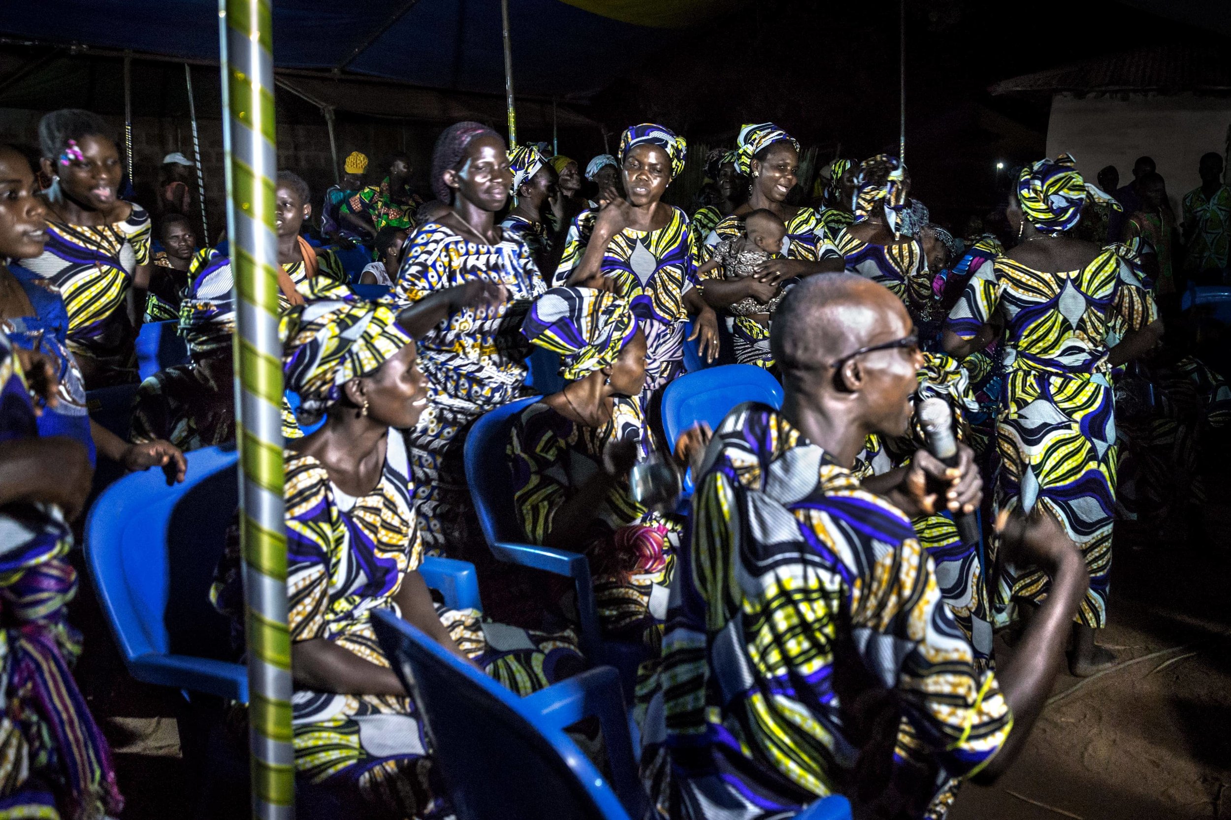 documentary-reportage-photography-benin-funeral-fabio-burrelli-1.jpg