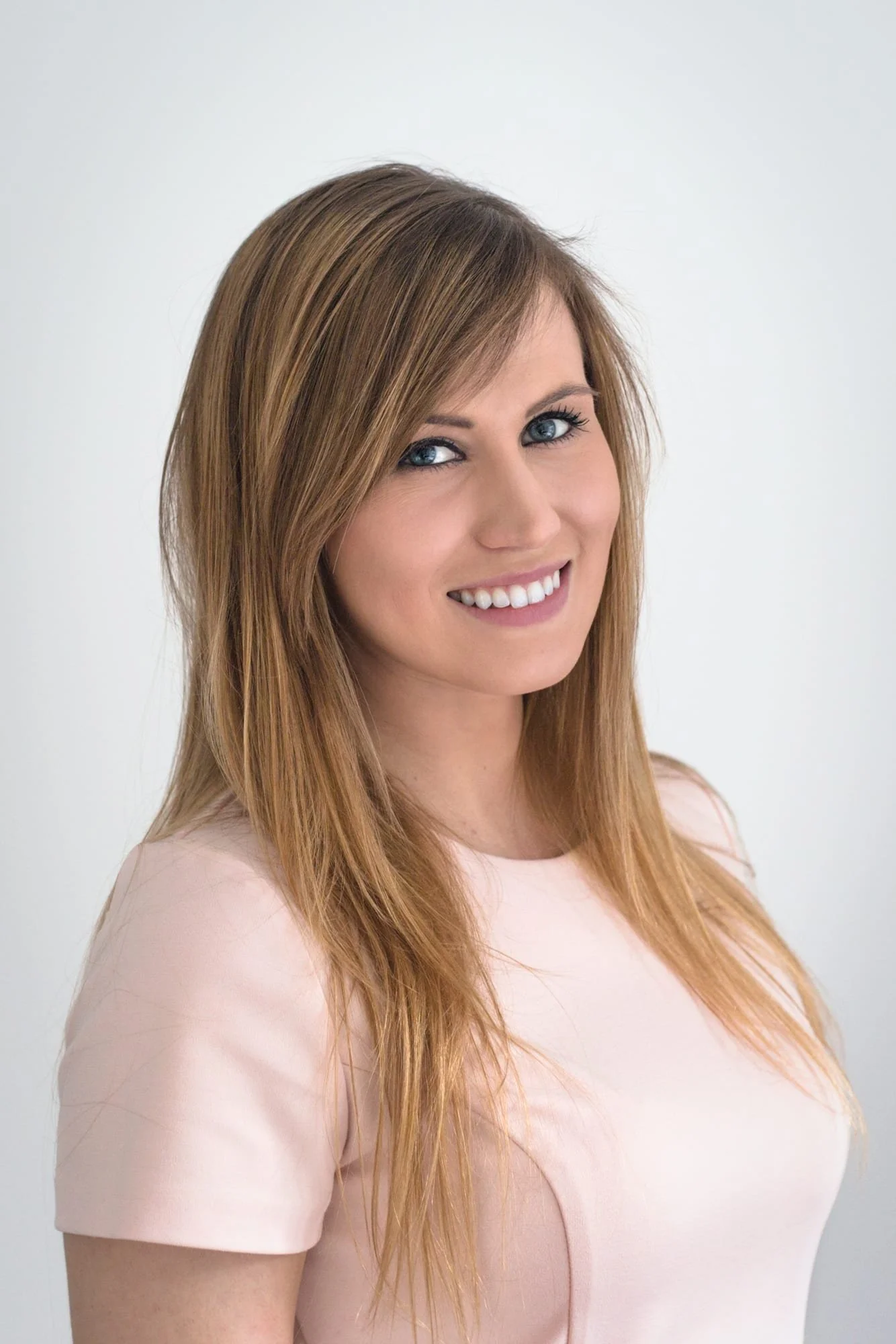 FabioBurrelli_Headshots_Web_Aleksandra_9.jpg