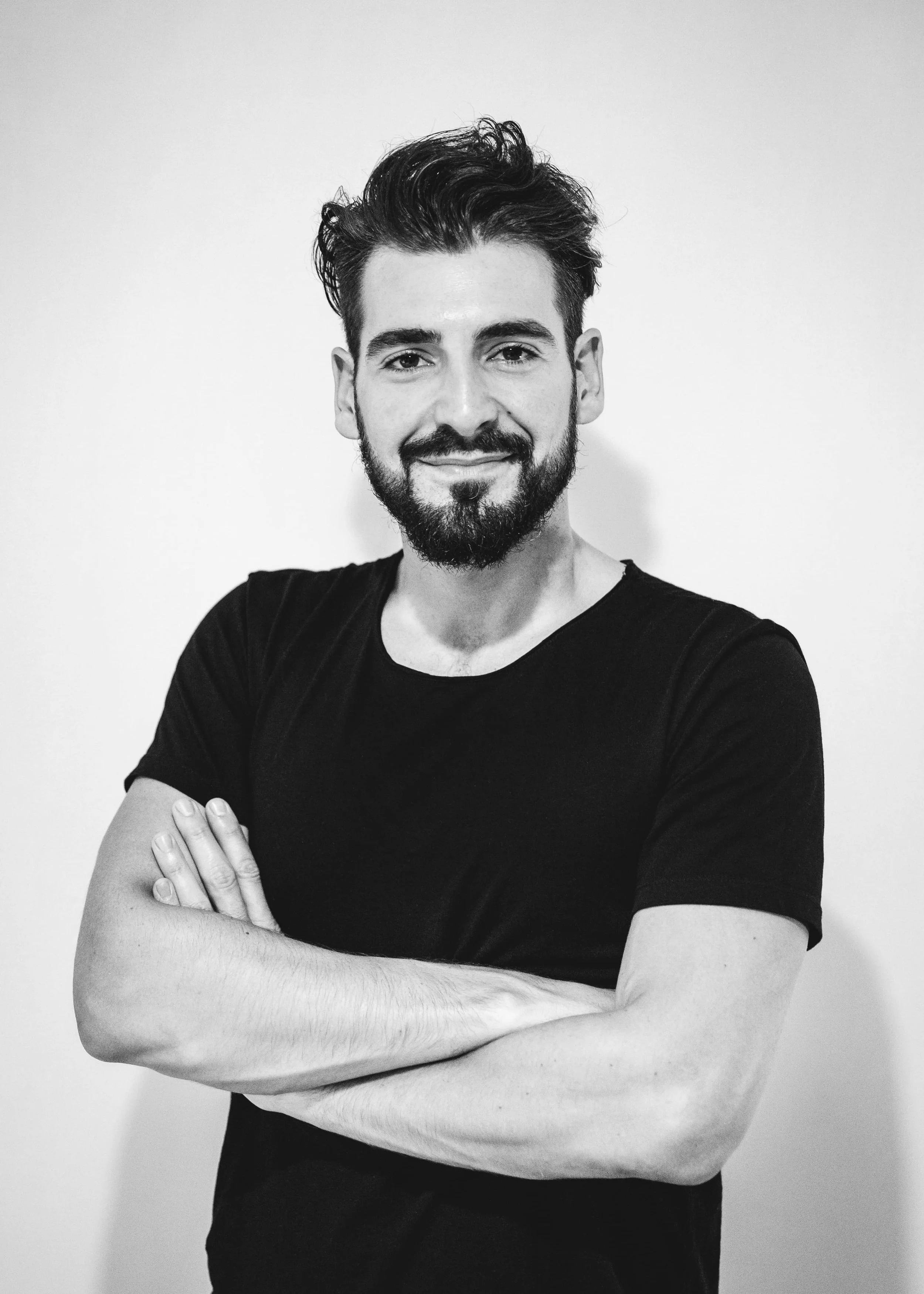 FabioBurrelli_Headshots_Web_Dario_10.jpg