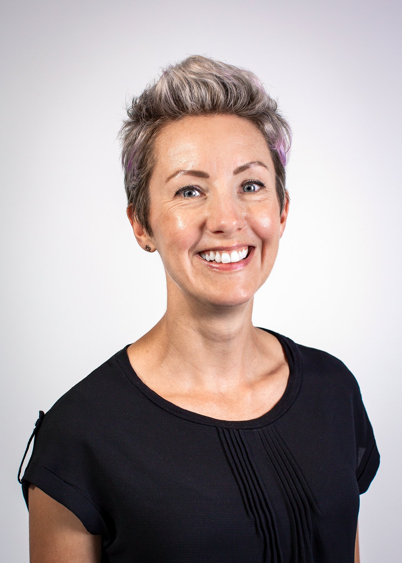 FabioBurrelli_Headshots_Web_Mirelle_4.jpg