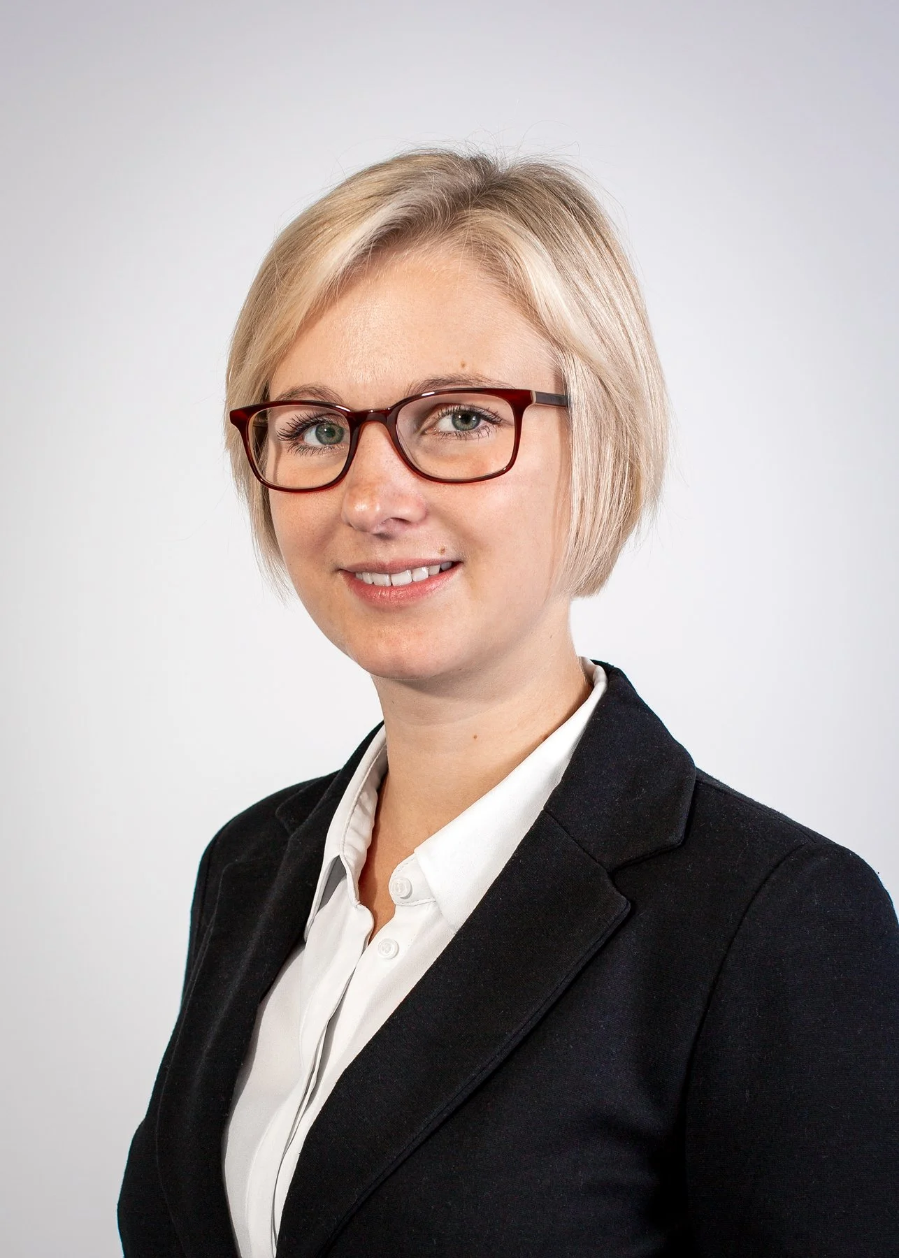 FabioBurrelli_Headshots_Web_Ricarda_3.jpg