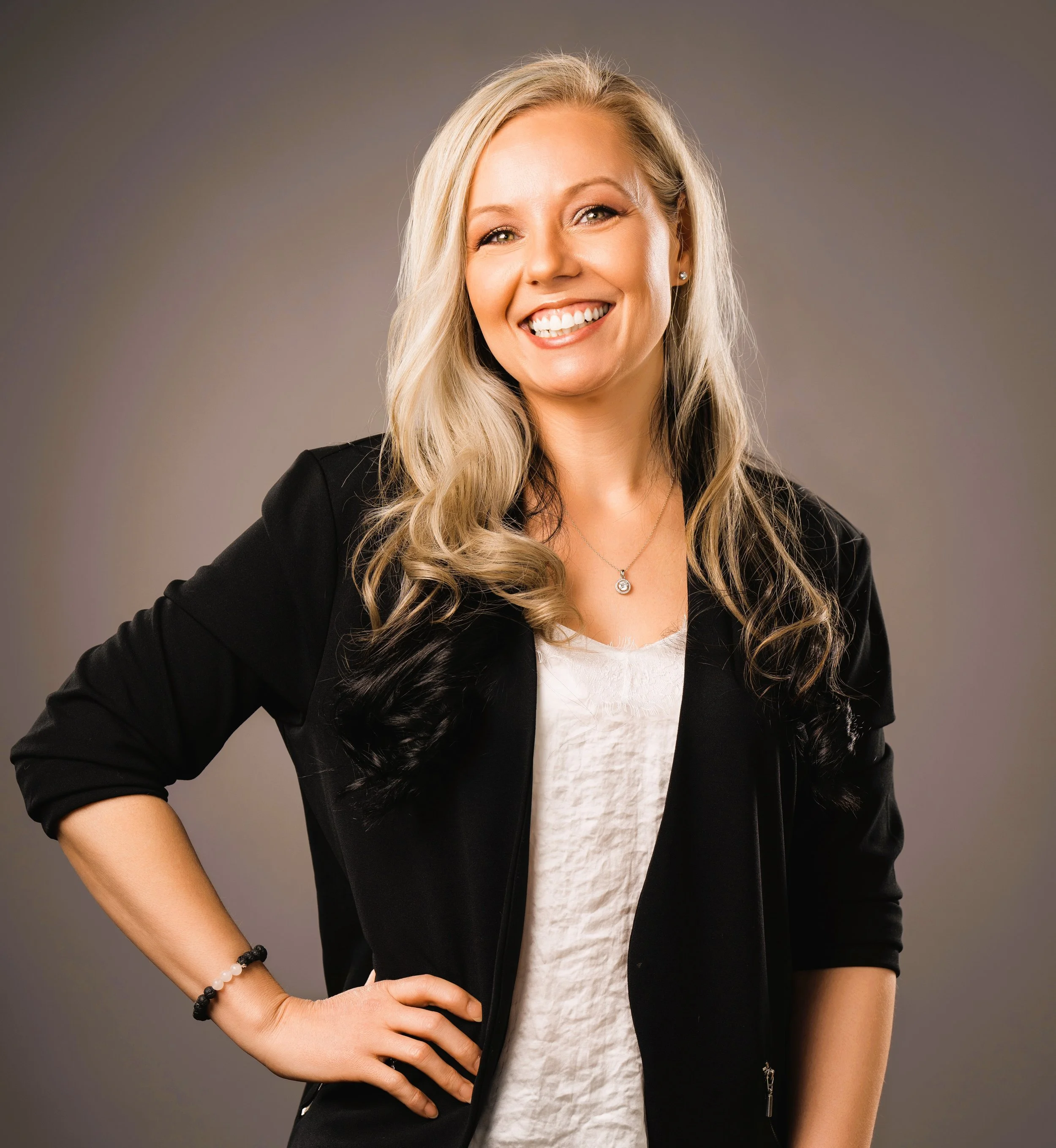 JAC_AmberWente_NPDP0882_COLOR_PRINT (1).jpg