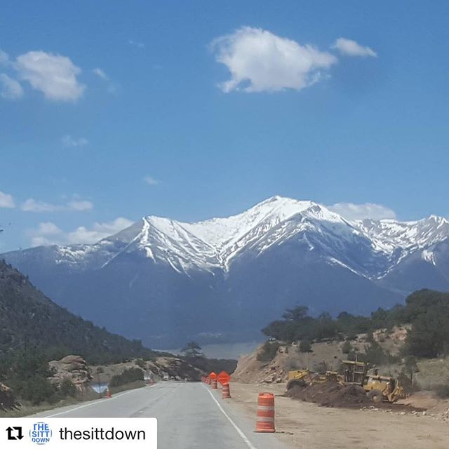 #Repost @thesittdown (via @repostapp)
・・・
Natures Smile #mandayexpededition #Lmnop #edgycation #happyweekend #notice #awareness #taketimeforyou #taketimeforyourself #mountain #clouds #colorado