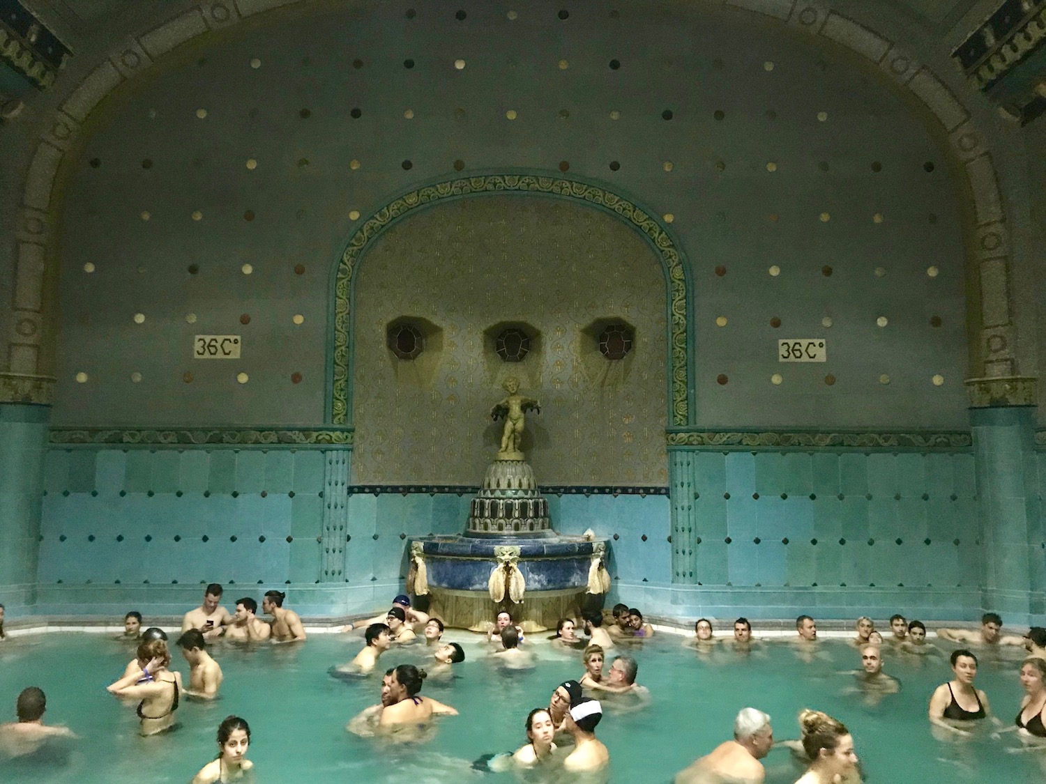 gellertbathsindoors.jpg