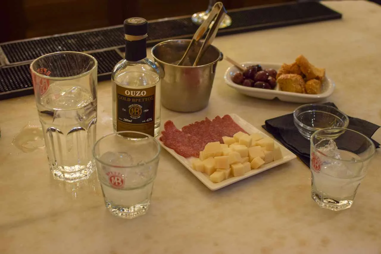 brettosbar.jpg