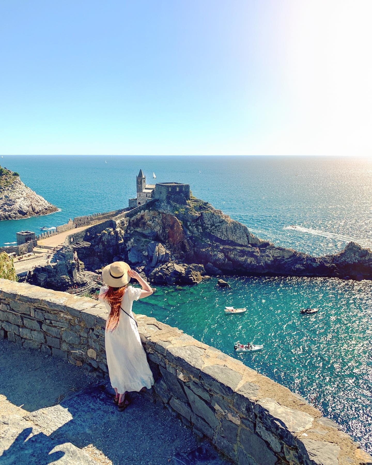 Would you believe this church, in its somewhat precarious position, on top of a rock jutting out to sea, was built in the 13th century? It's kind of unimaginable, but it&rsquo;s true 💙 This magical place is in Porto Venere - a stunning, little colou