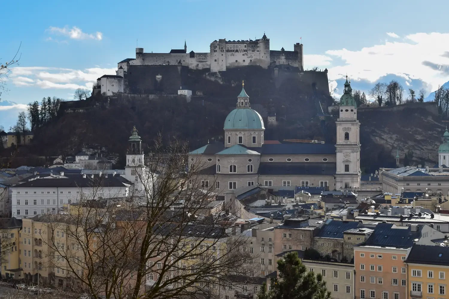 salzburg-skyline-winter.webp