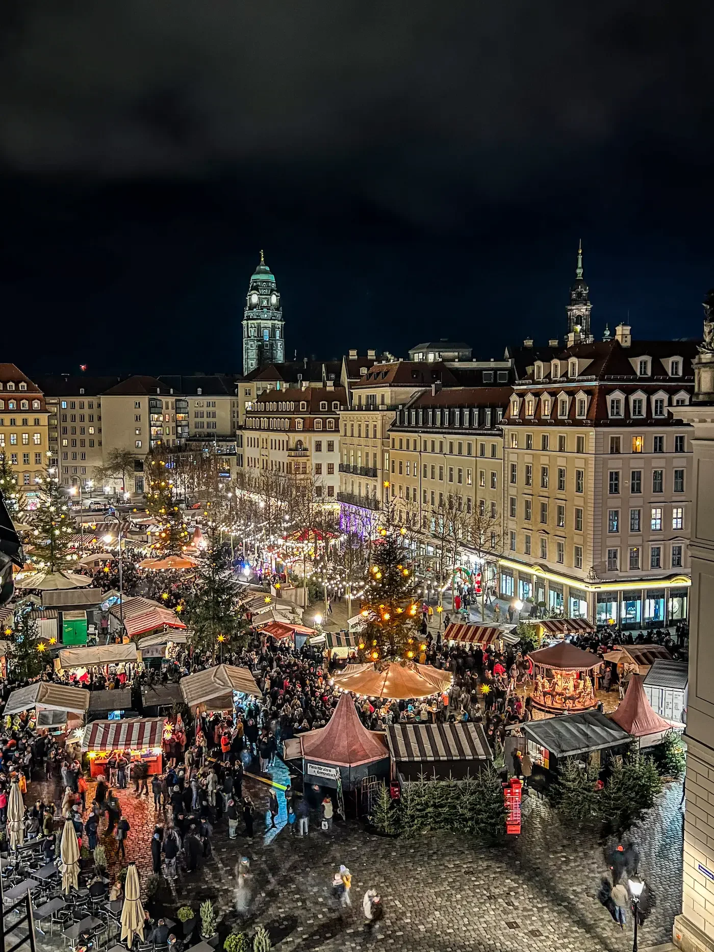dresden-at-night-christmas.webp