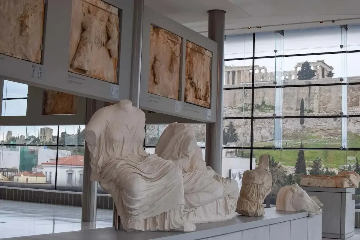 horseandboystatue.jpgView of the Acropolis from inside the Acropolis Museum, Athens