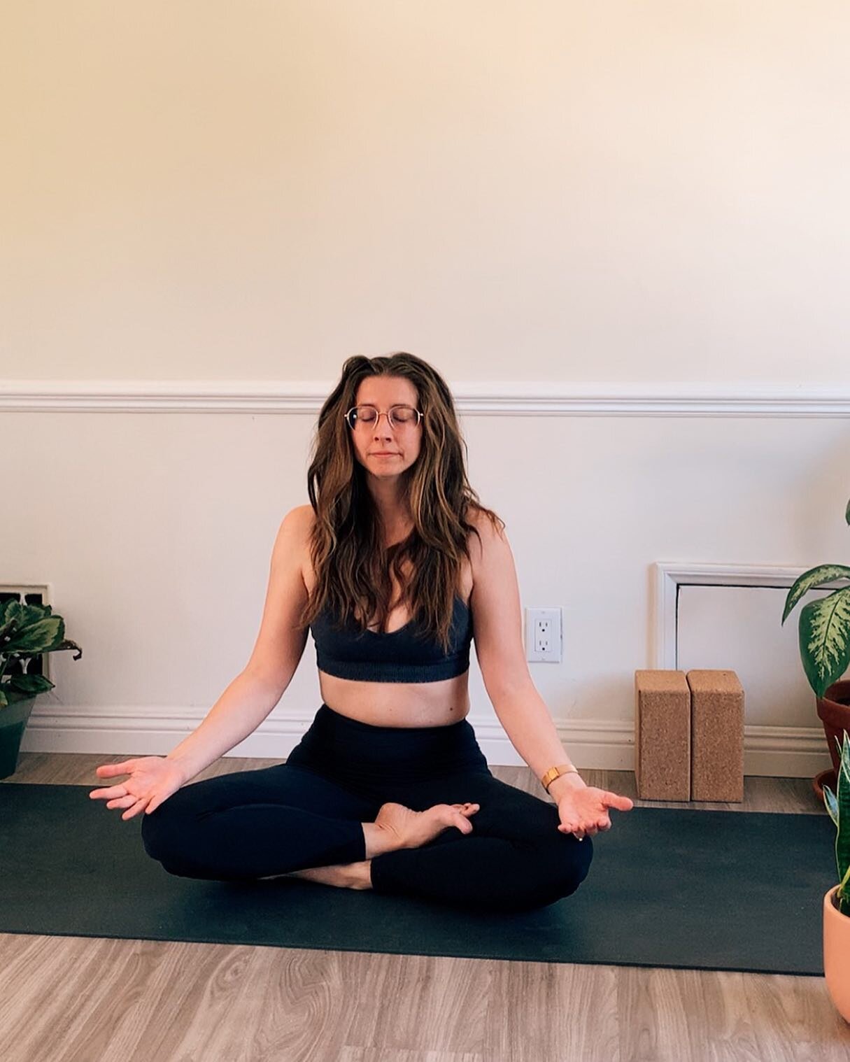 &bull; new class&mdash; guided meditation &bull;
Really excited to be offering meditation classes as a part of my regular schedule!

Join for a 30 minute practice that meets you where you are. This is an open level meditation that includes instructio