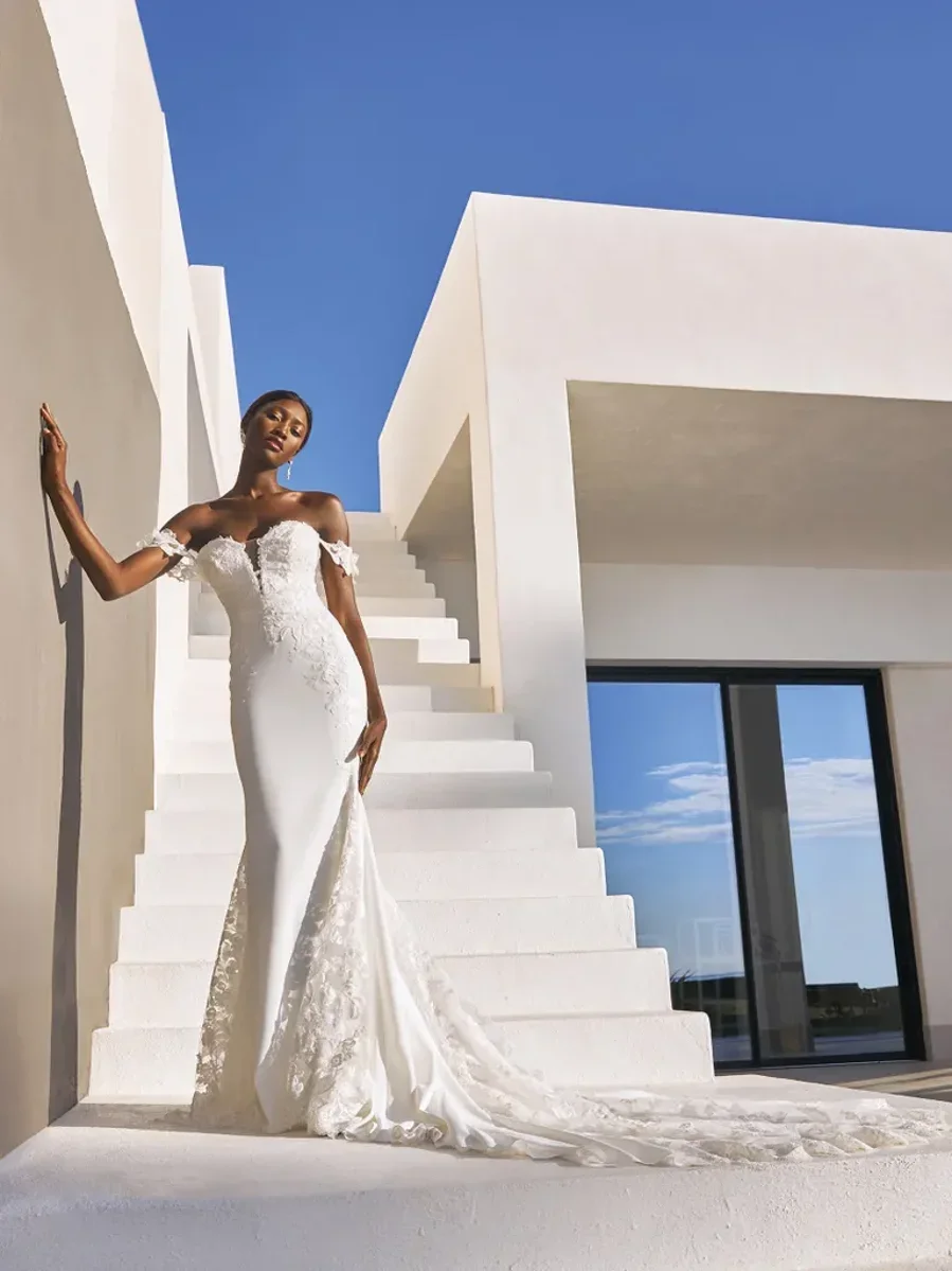 c12b925e-d92f-43ca-94c8-b57990e425d4_Pronovias-Octavia-2_large.webp