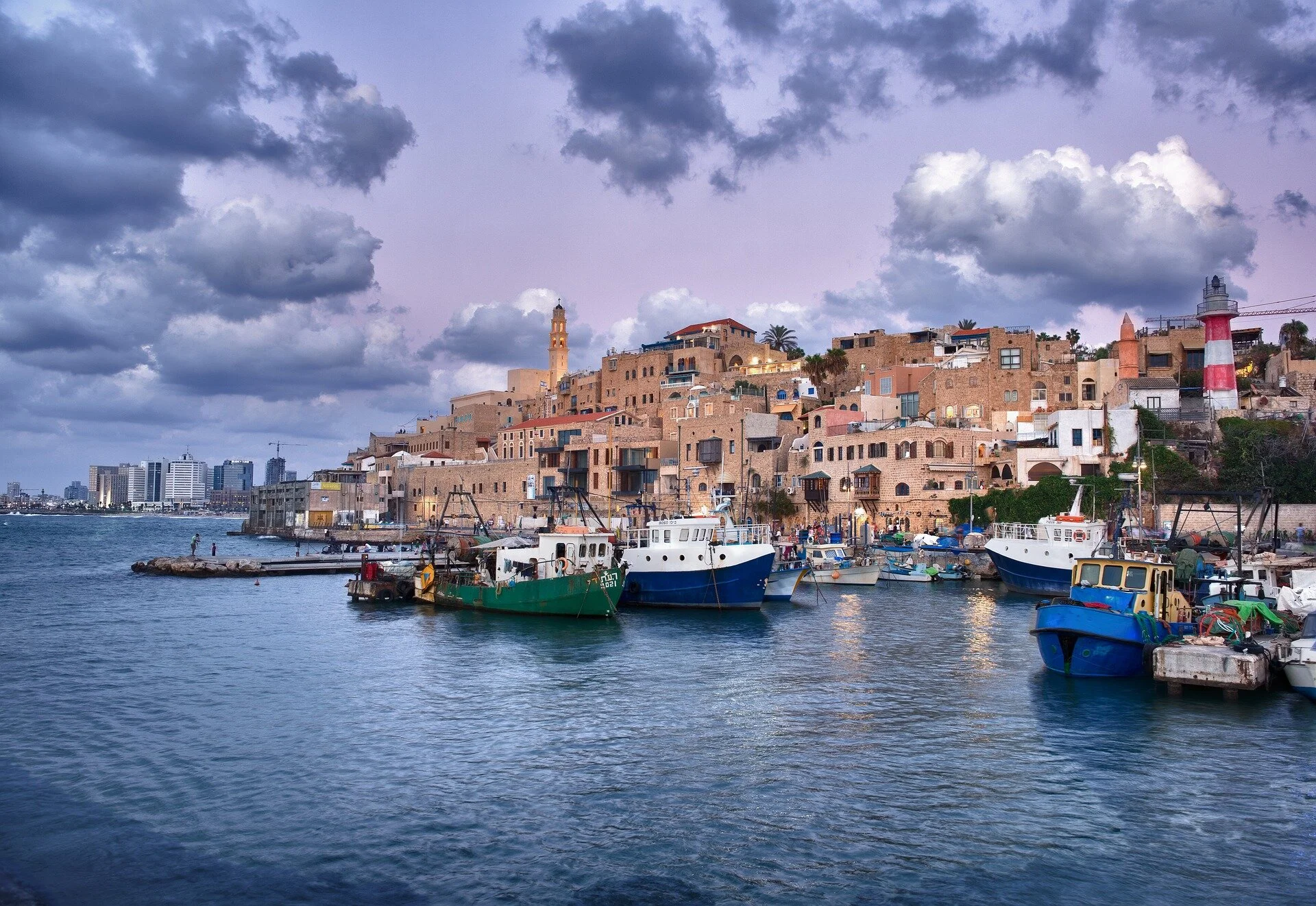 Image by noamarmonn from Pixabay