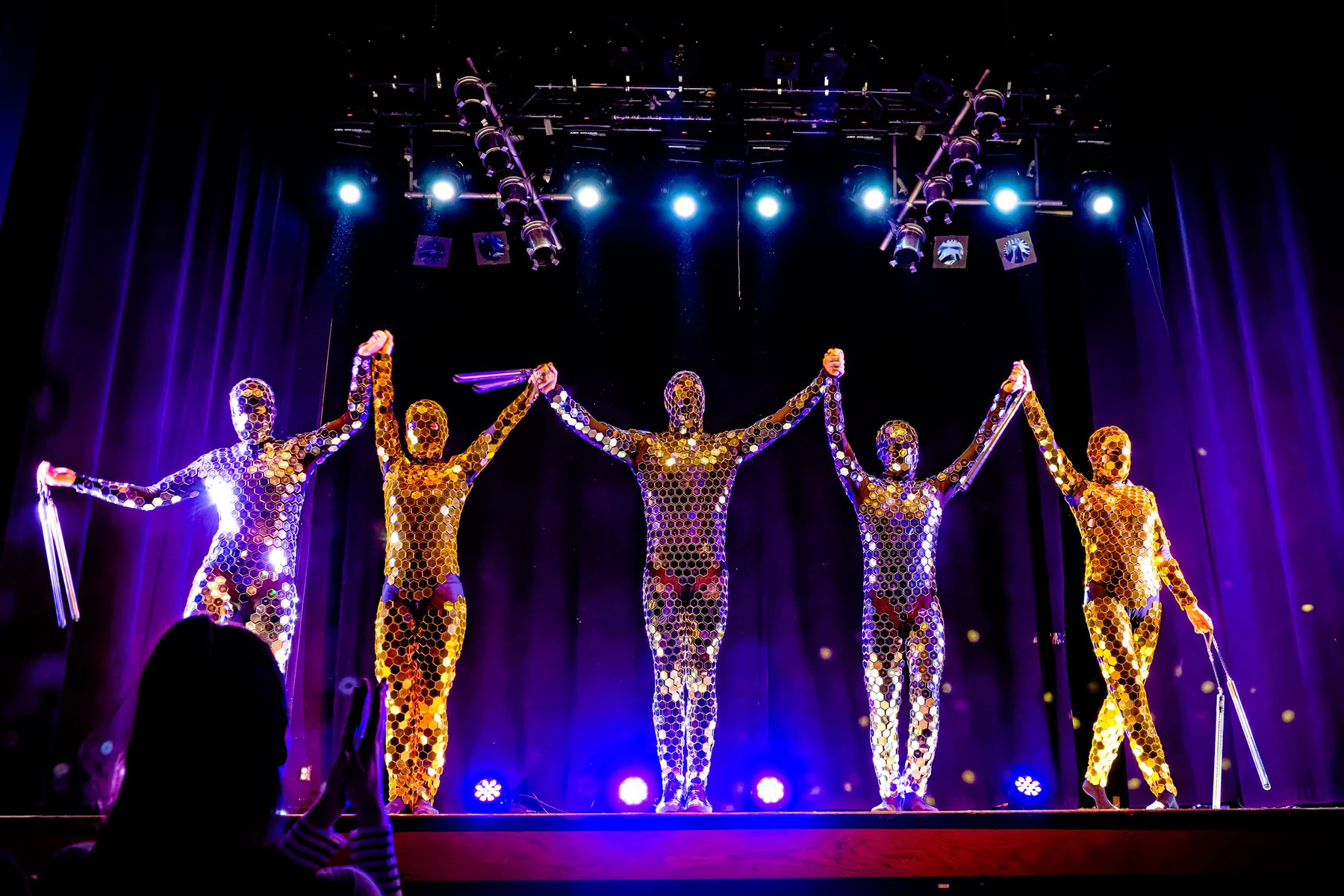 Act of Emotion- Mirror Man LED x5 - Julia Reinhart.jpg